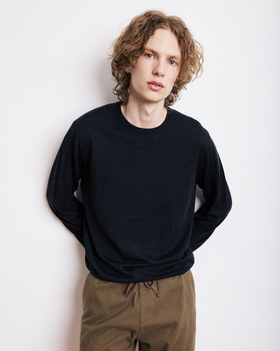 Pull Col Rond Homme en Fine Laine Mérinos Noir - Image principale