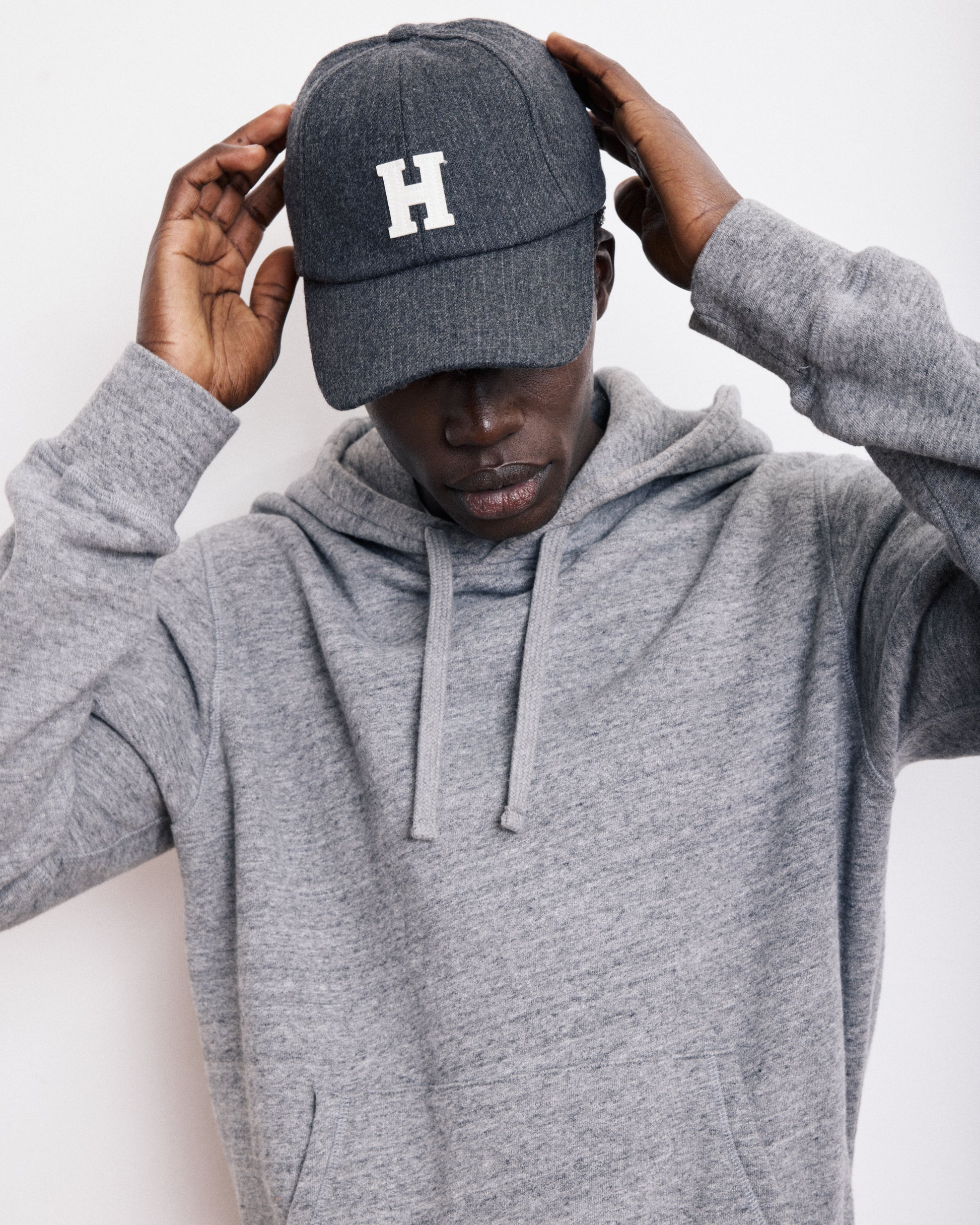 Casquette Homme en Flanelle de Laine Rayée Gris Cap H