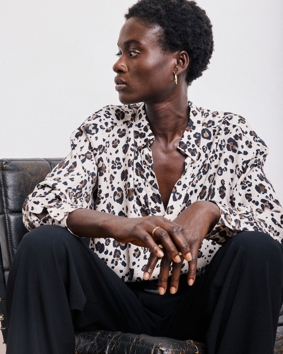 Charlize Women's Leopard Viscose Shirt - Image principale