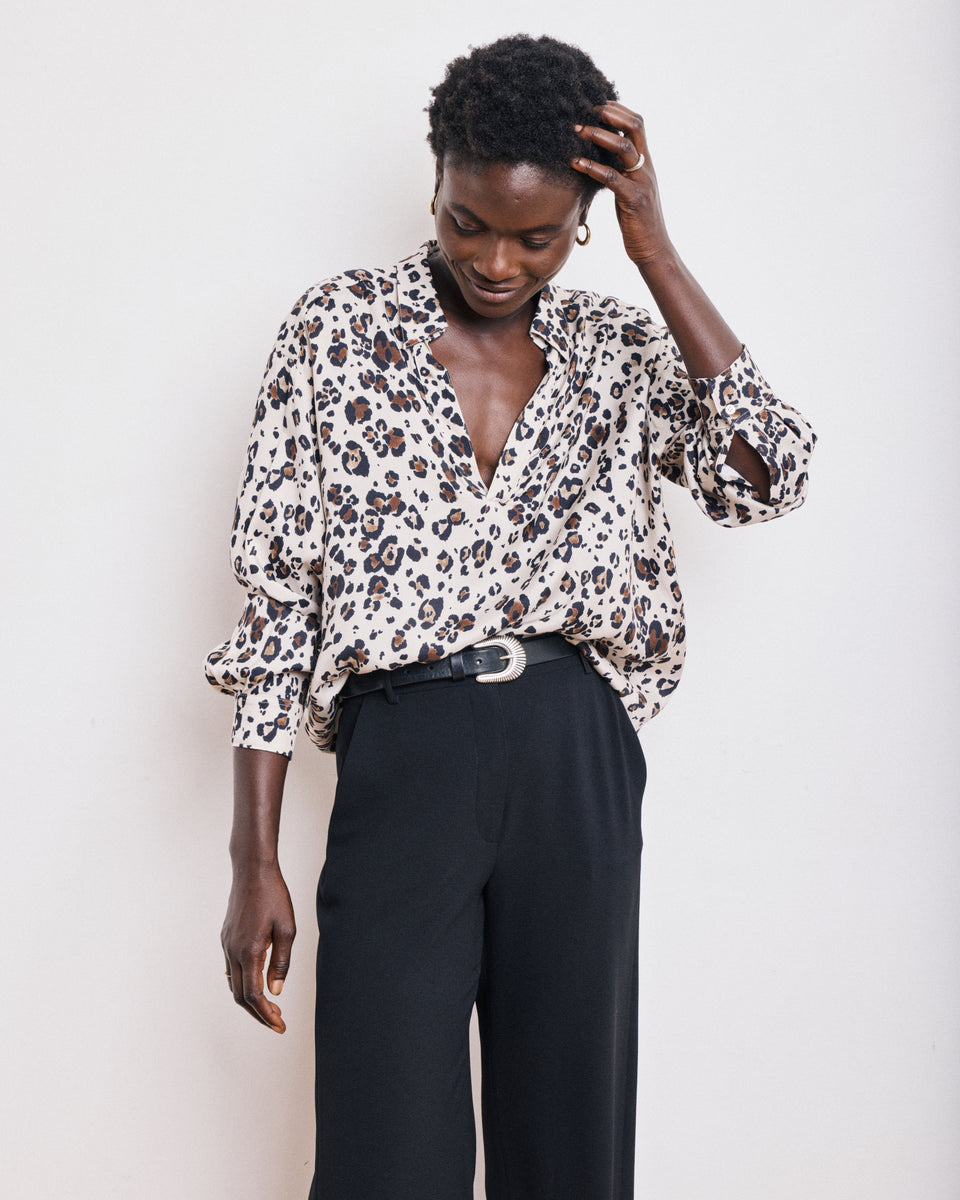 Charlize Women's Leopard Viscose Shirt - Image alternative