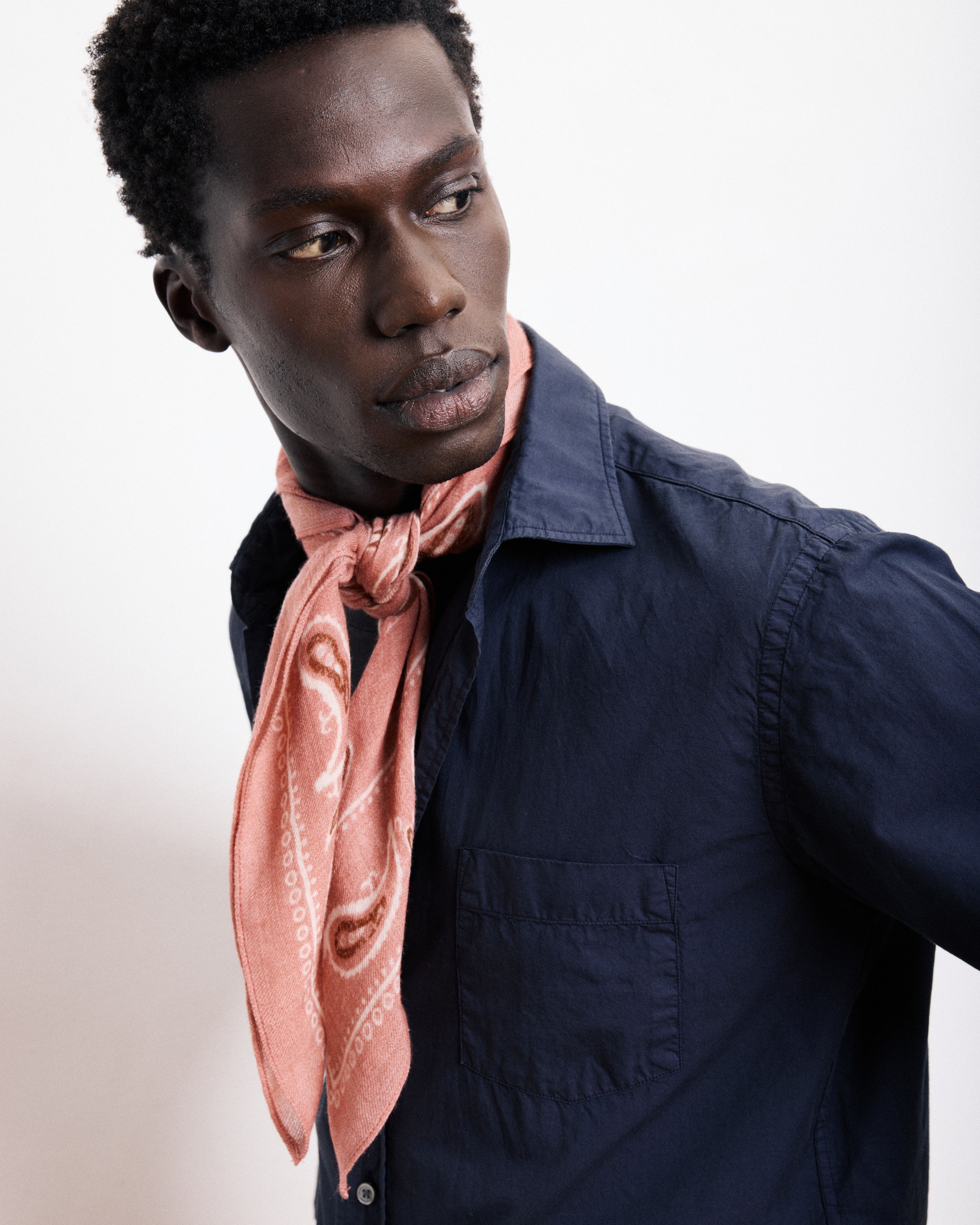 Echarpe Homme en Laine Imprimée Rose Bandana