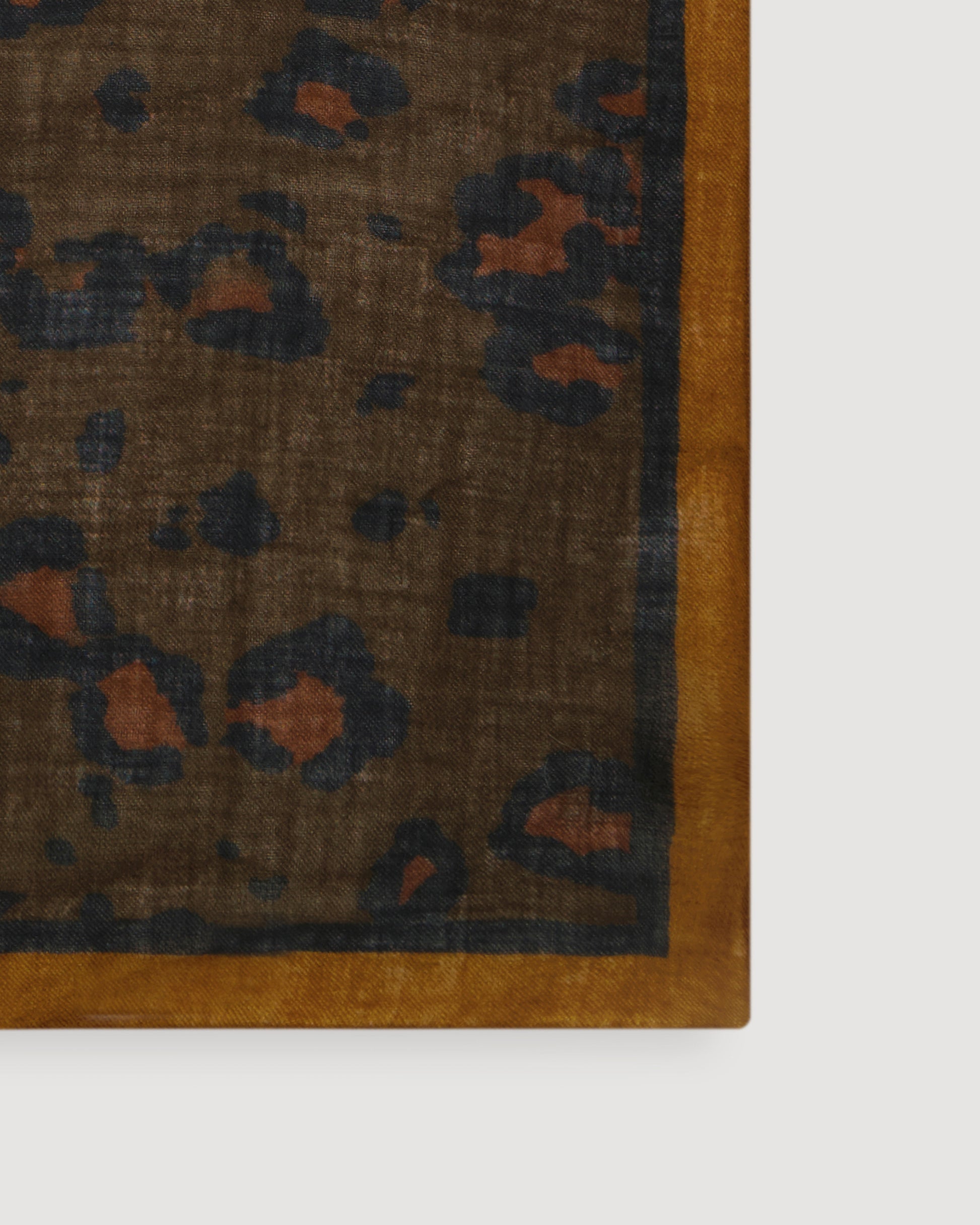 Echarpe Homme en Laine Imprimée Léopard Marron