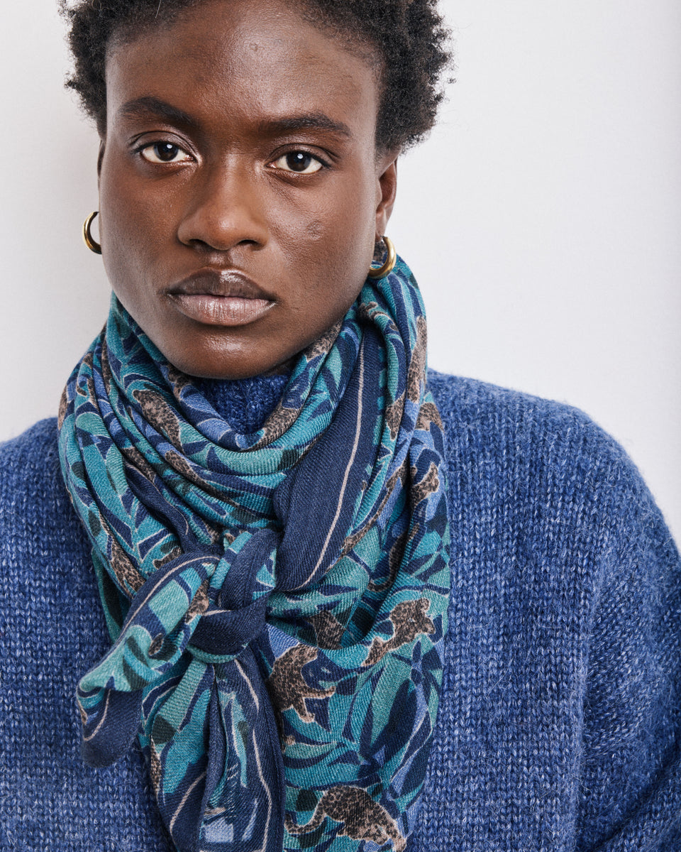 Jungle Women's Blue Printed Wool Scarf - Image alternative