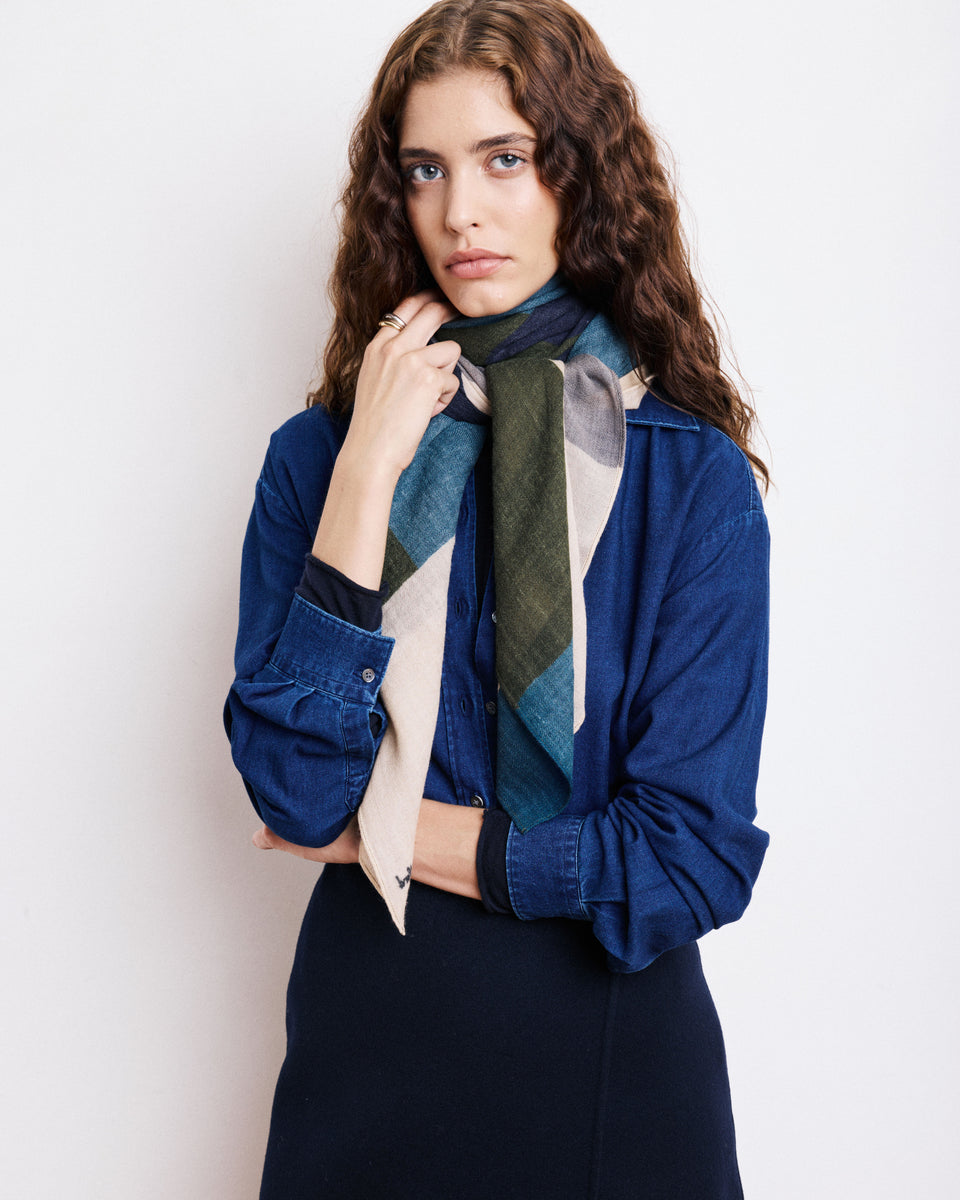 Geometric Women's Blue & Green Printed Wool Scarf - Image principale