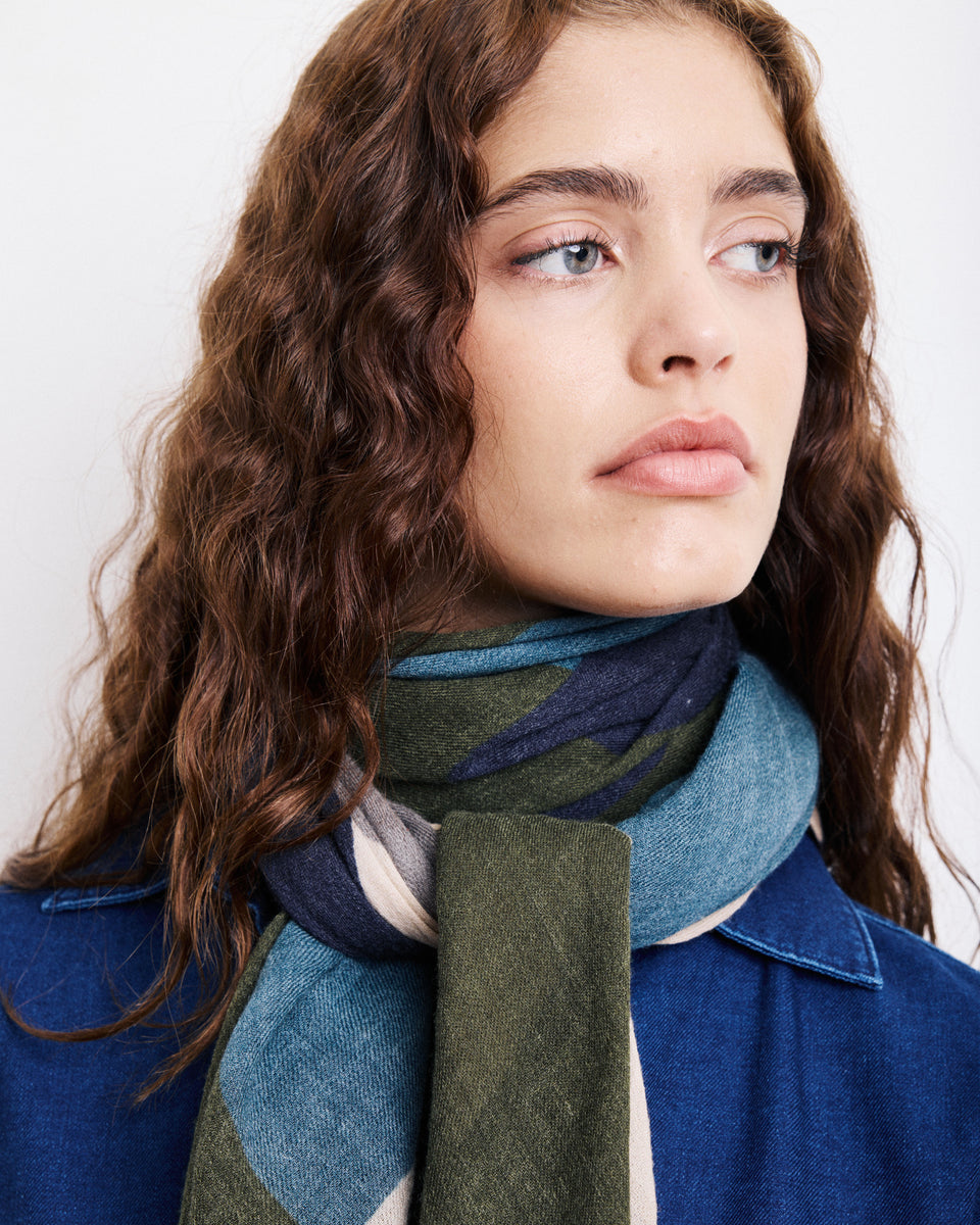 Geometric Women's Blue & Green Printed Wool Scarf - Image alternative