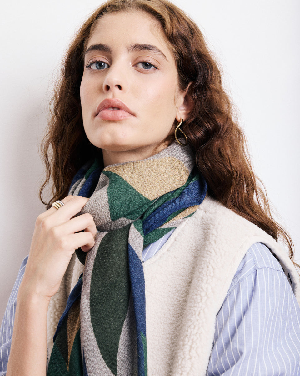 Leaves Women's Blue Printed Wool Scarf - Image alternative