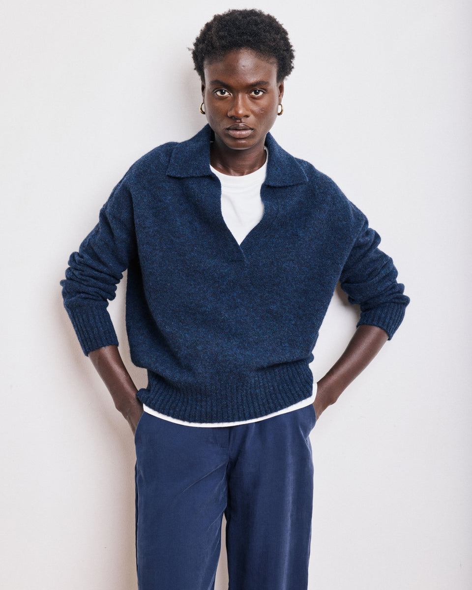 Pull Femme en Alpaga & Laine Mérinos Bleu Marine Mug - Image principale