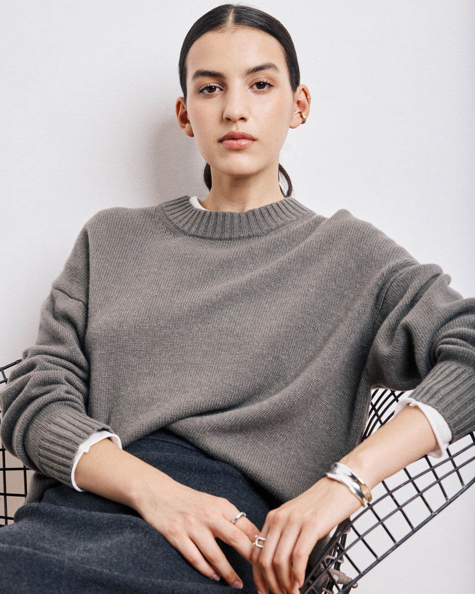 Magritte Women's Military Green Wool, Viscose & Cashmere Sweat - Image principale