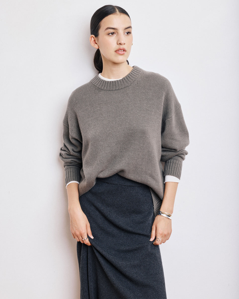 Magritte Women's Military Green Wool, Viscose & Cashmere Sweat - Image alternative