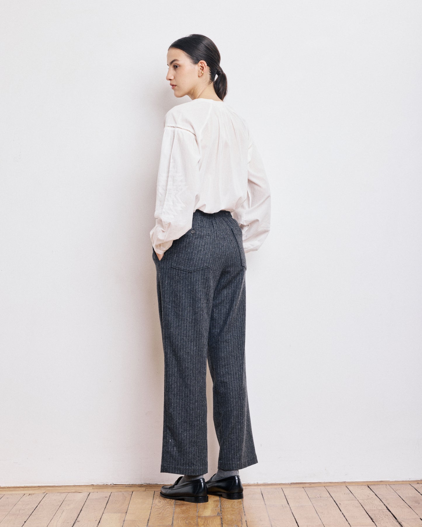 Pantalon Femme en Flanelle de Laine à Rayures Gris Anthracite Parnasse