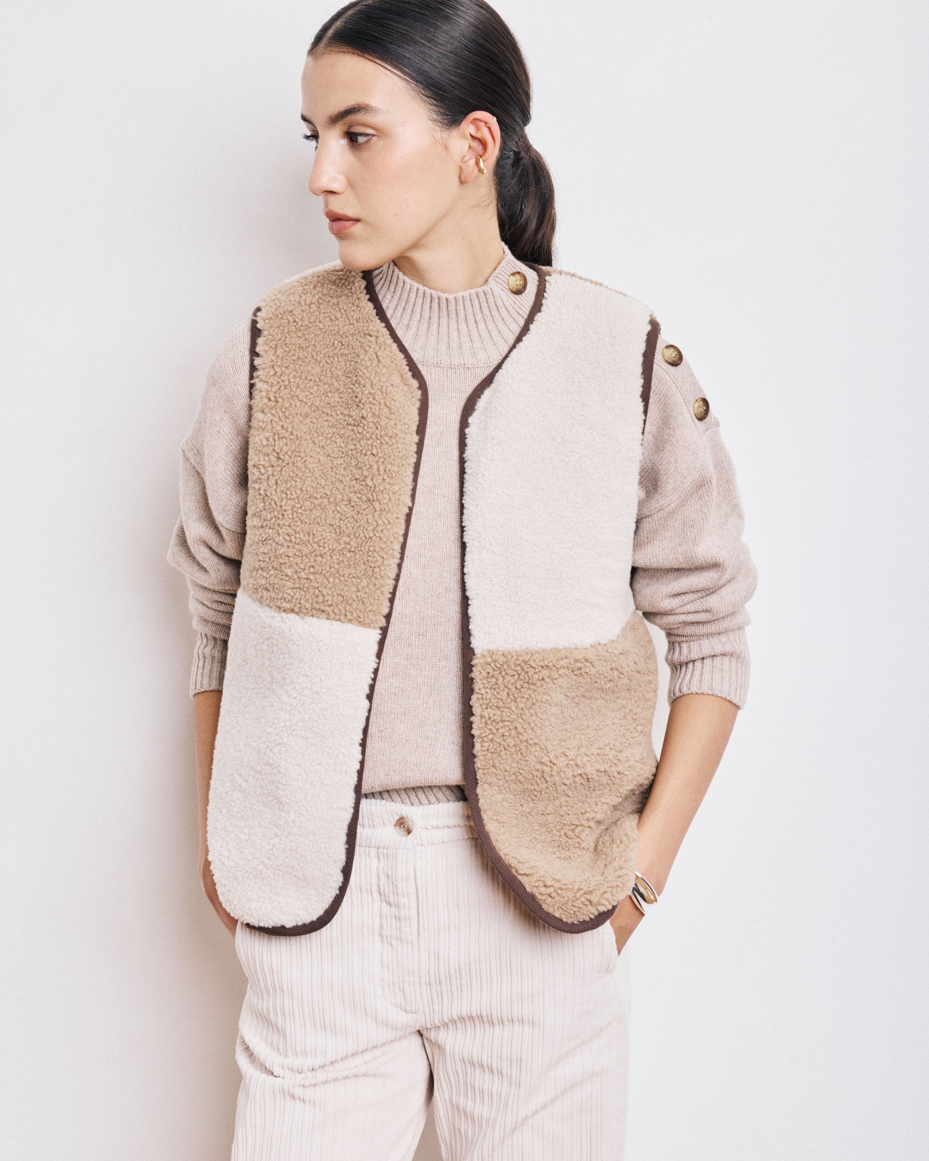 Gilet Femme en Fausse Fourrure Bouclée Beige & Ecru Veepie