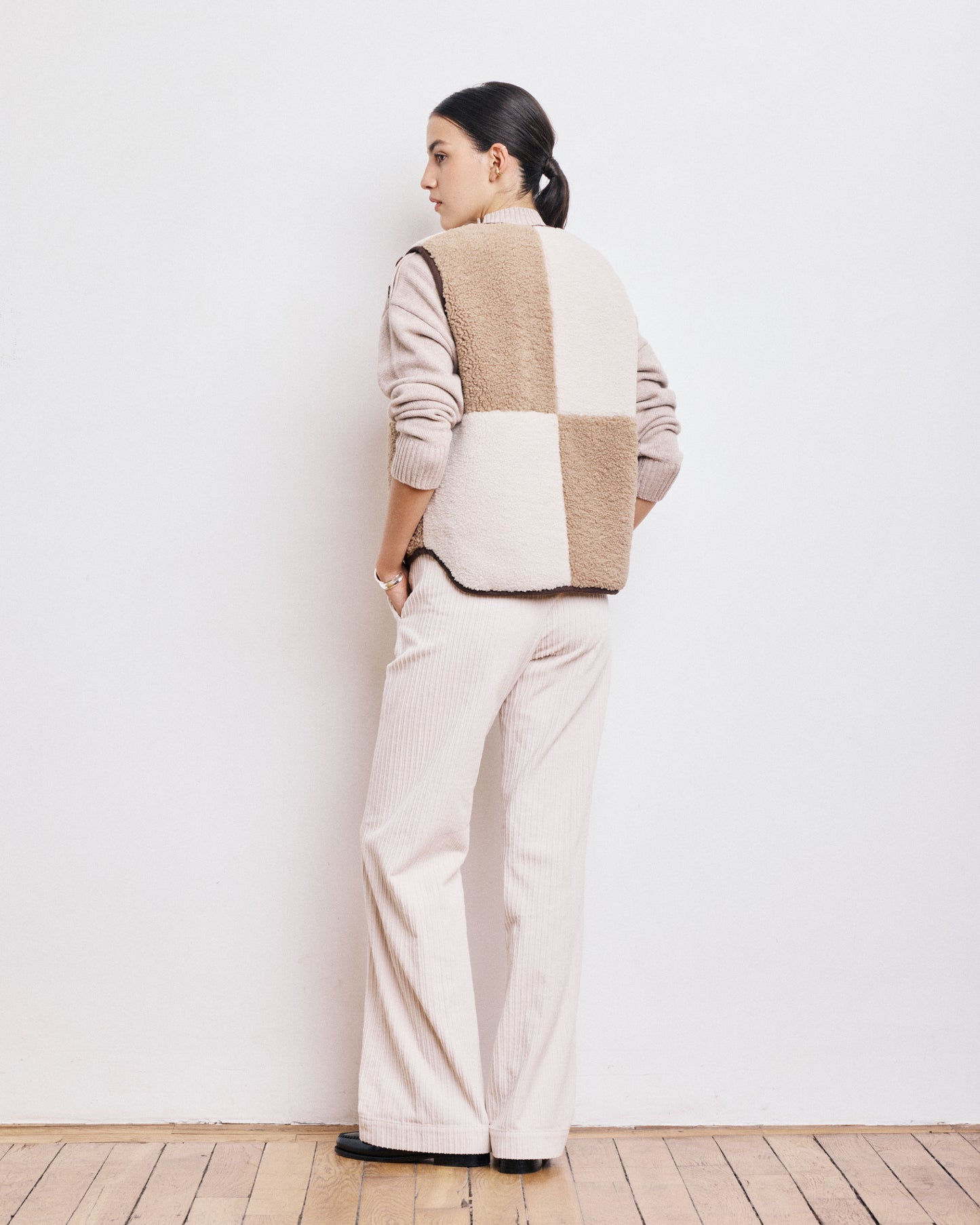 Gilet Femme en Fausse Fourrure Bouclée Beige & Ecru Veepie