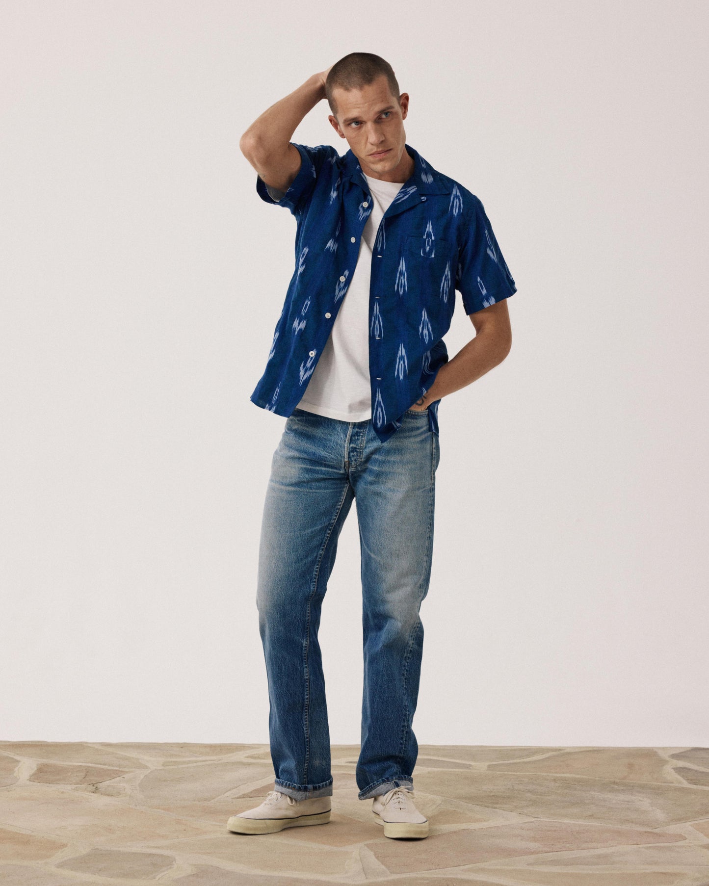 Men's shirt in Ikat Indigo Palmito Print Cotton BF14026-01