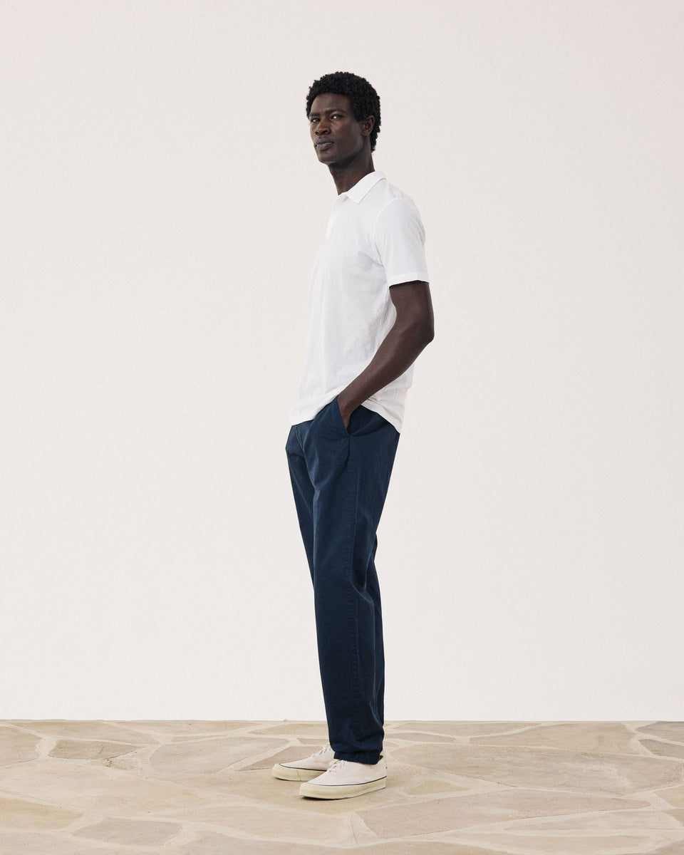 Polo blanco ligero de algodón para hombre  - Image alternative