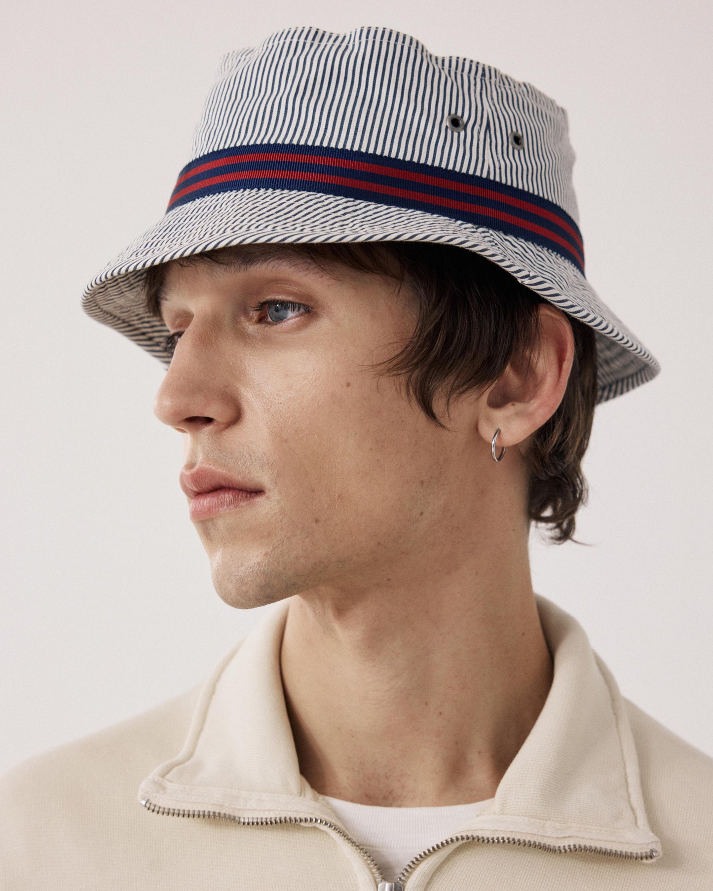 Bob Homme en Seersucker Rayé Bleu Marine & Ecru BFA4405-02