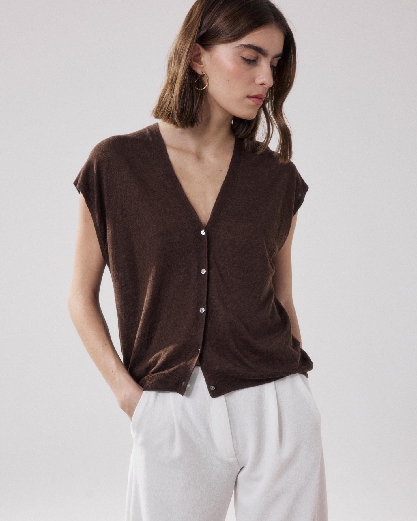 Chaleco de mujer de lino marrón Mounia BFMD514-05