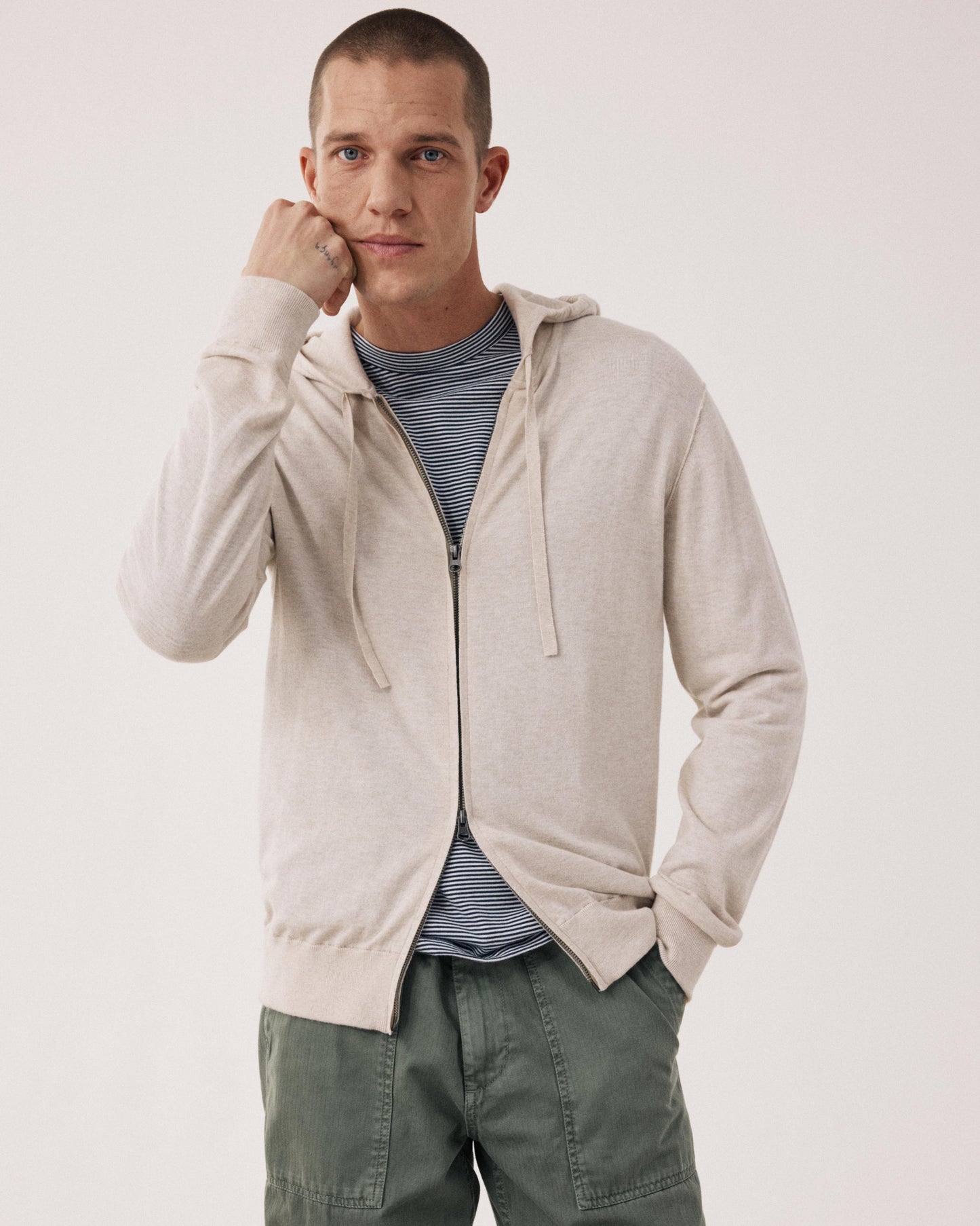 Jersey de hombre de algodón Supima & Cachemira beige Hoody BFQ2314-08