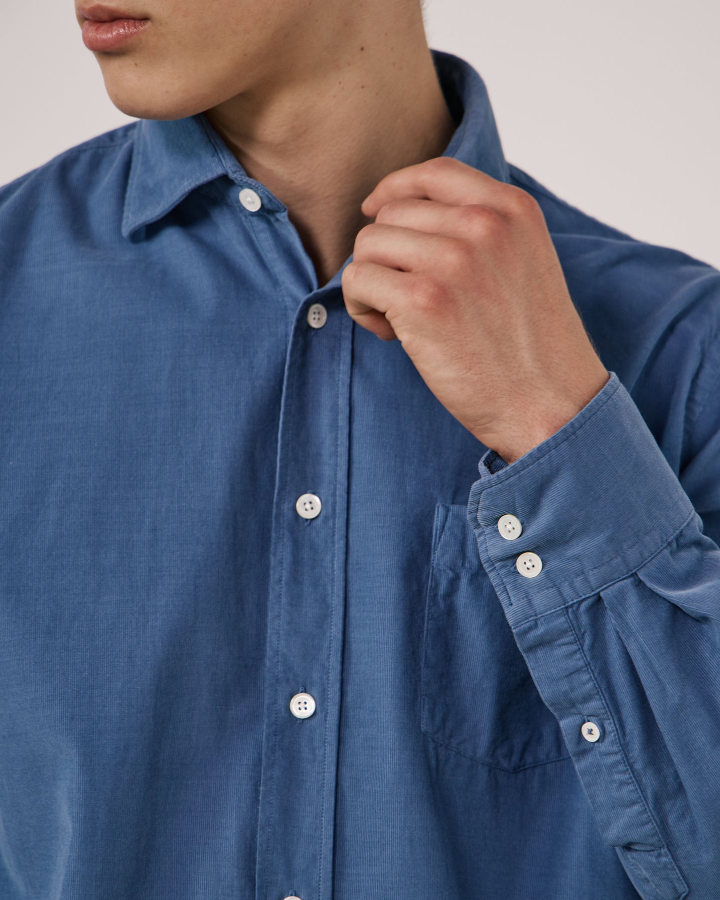 Chemise Homme en Velours Côtelé Fin Bleu Cobalt Paul