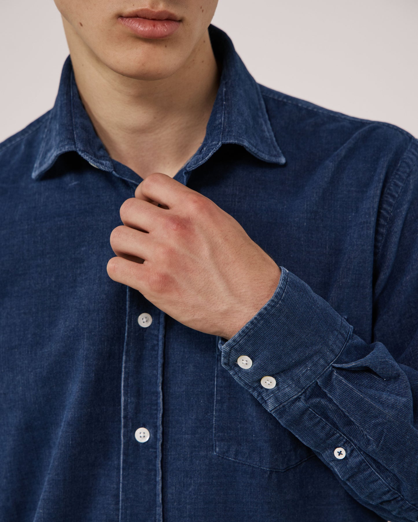 Chemise Homme en Velours Côtelé Fin Bleu Indigo Paul