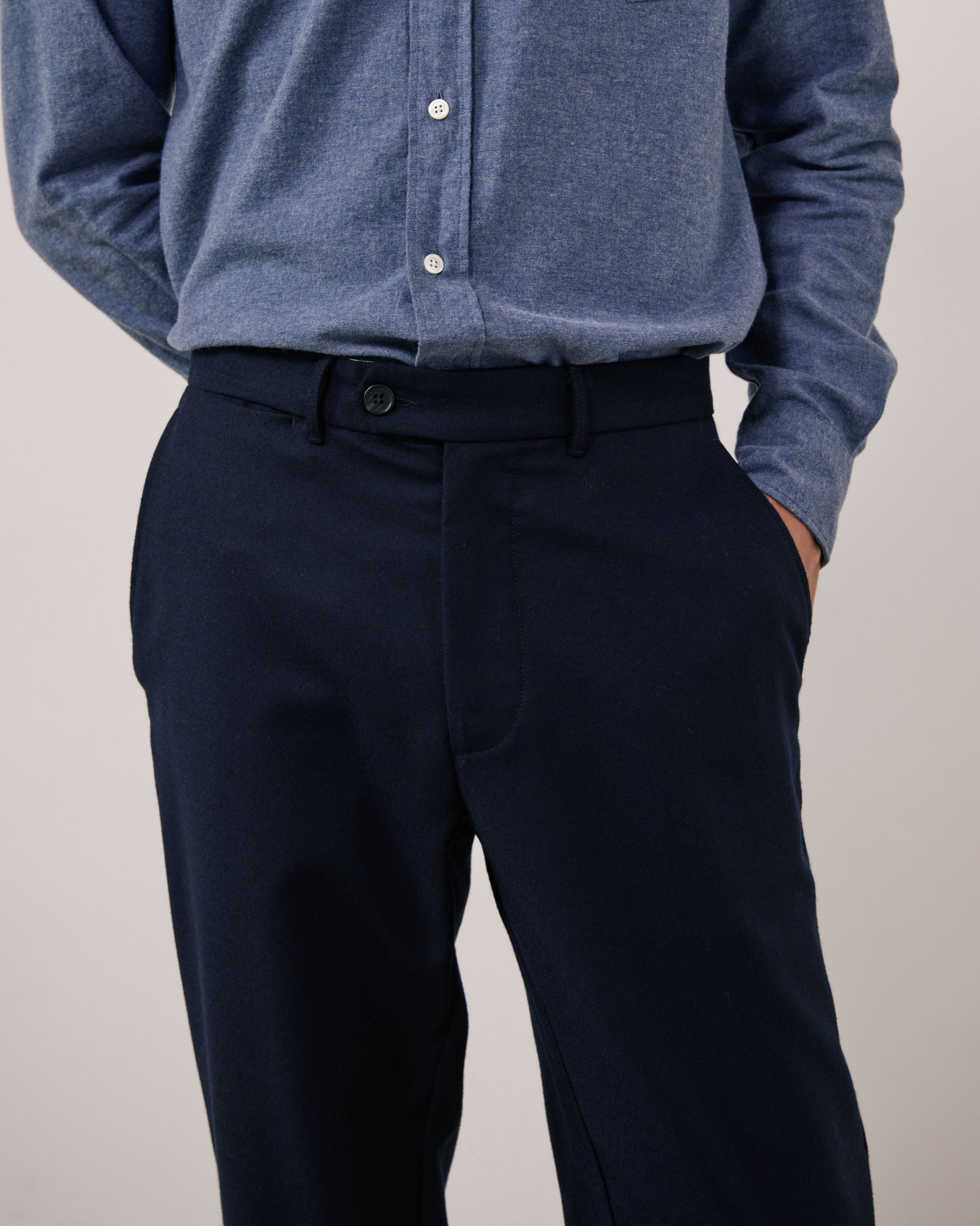 Pantalon Homme en Flanelle de Laine Vierge Bleu Marine Taylor