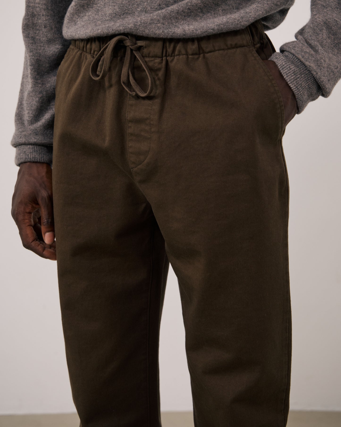 Pantalon Homme en Chino Gris Joggy