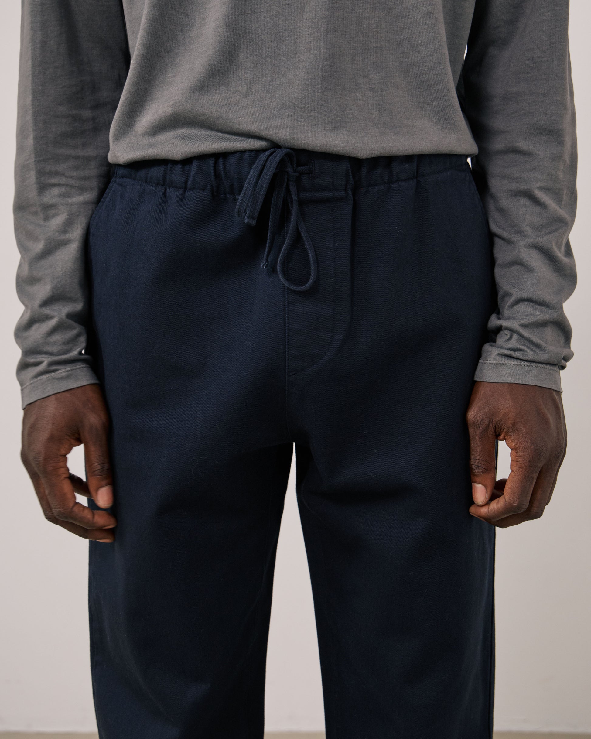 Pantalon Homme en Chino Bleu Marine Joggy