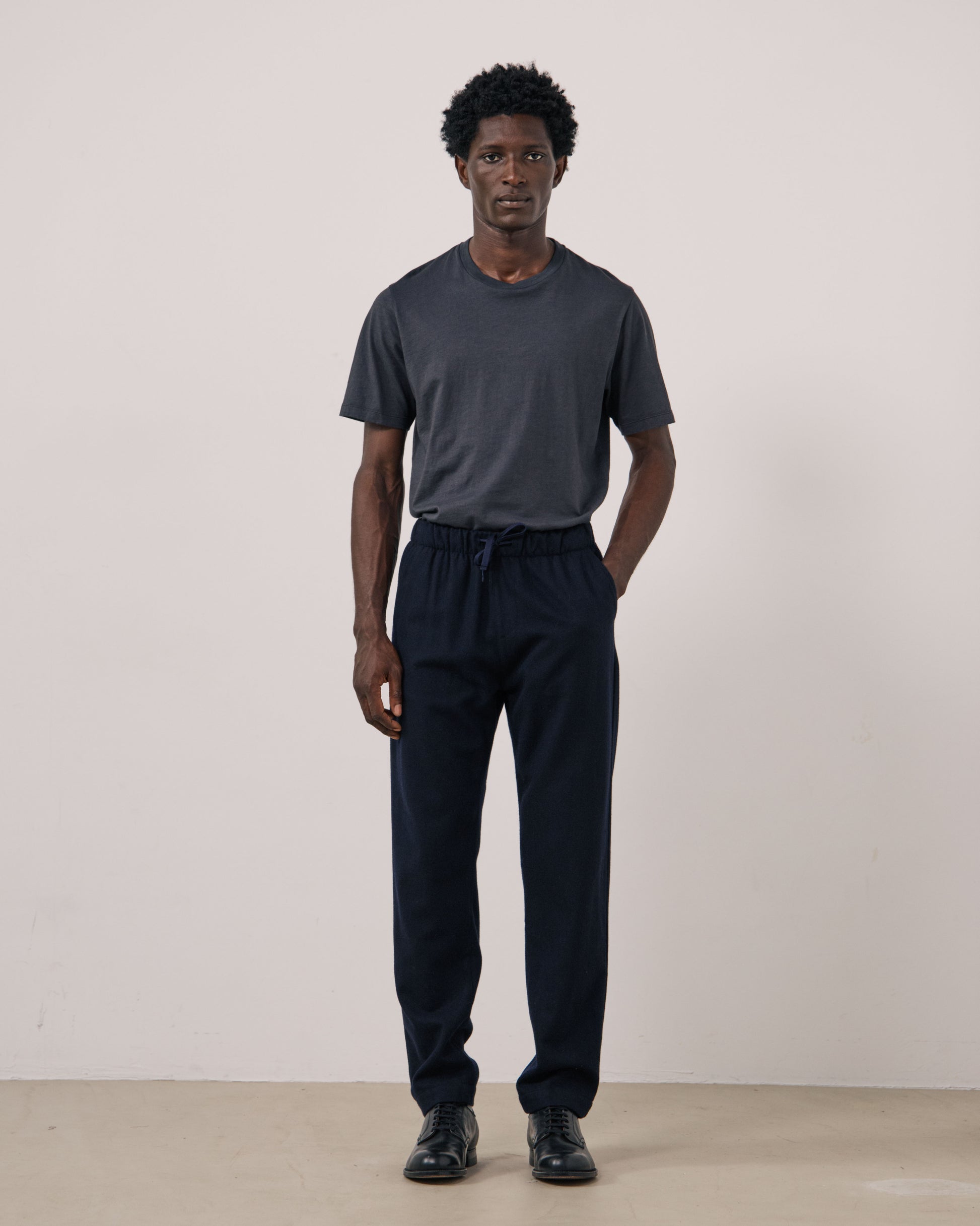 Pantalon Homme en Flanelle de laine Bleu Marine Joggy