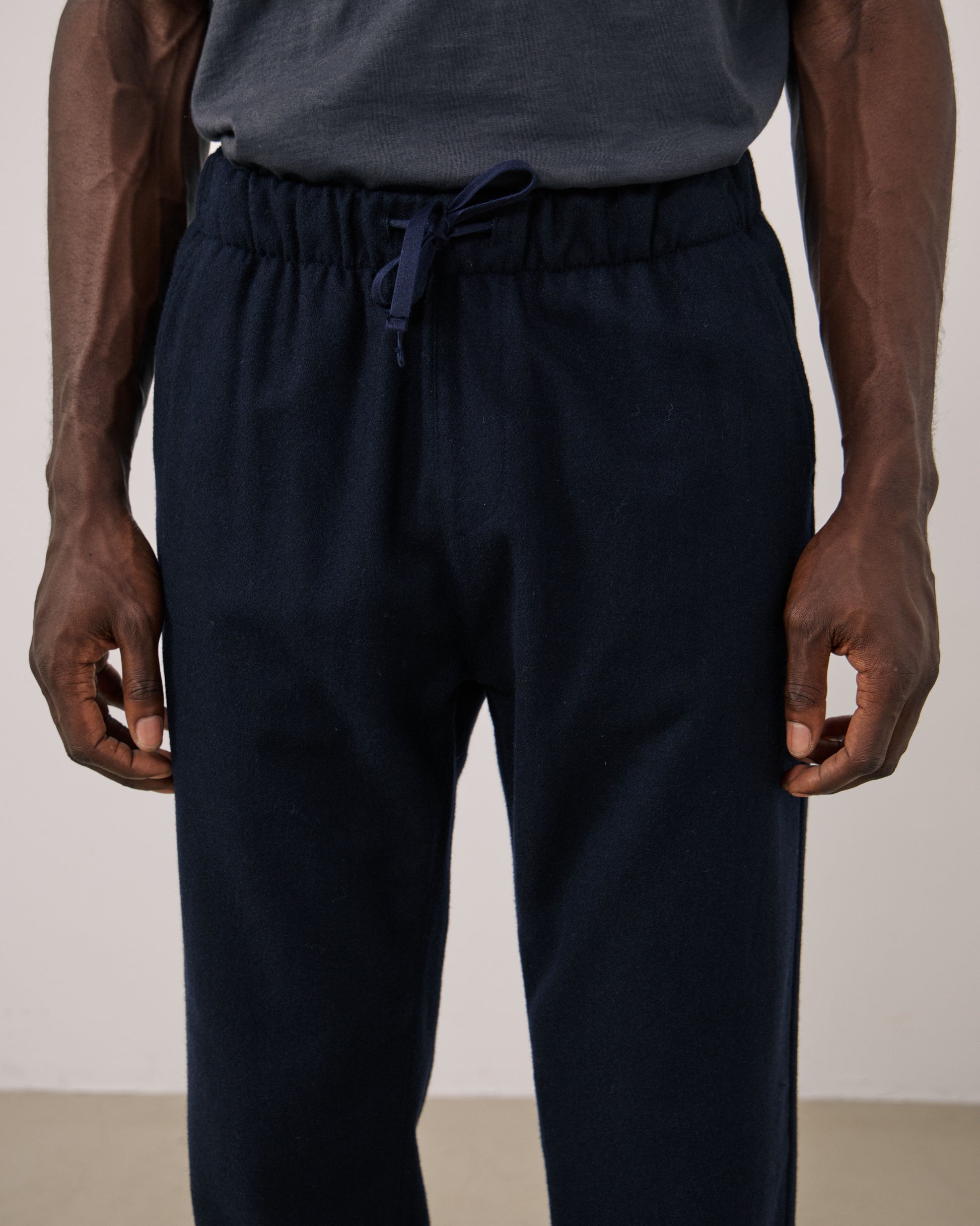 Pantalon Homme en Flanelle de laine Bleu Marine Joggy