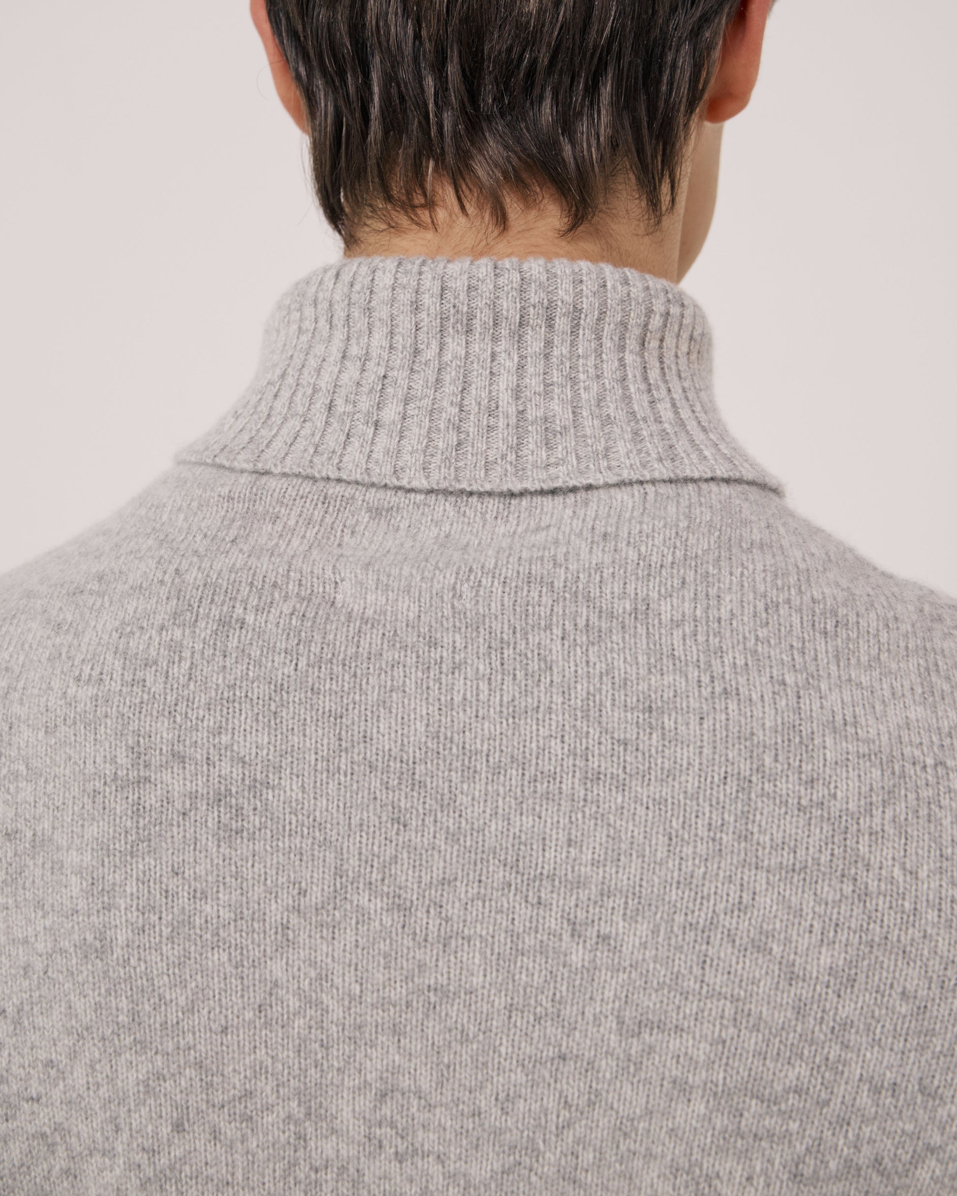 Pull Homme en Laine Mérinos Extrafine Gris Seamless Roll Neck