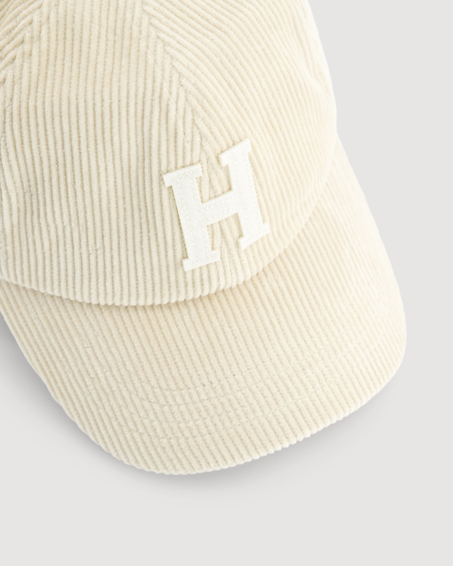 Casquette Femme en Velours Côtelé Crème