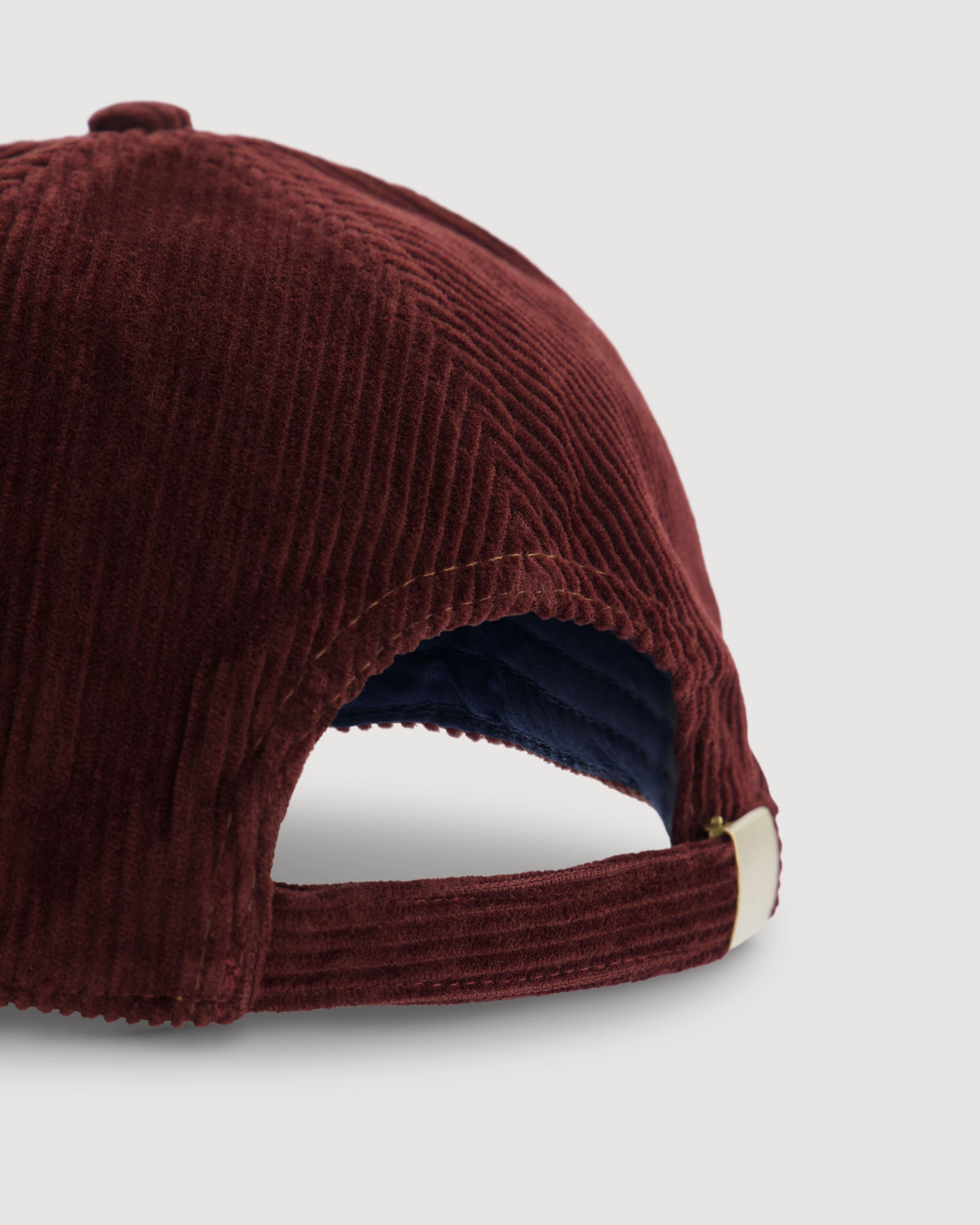 Casquette Femme en Velours Côtelé Bordeaux