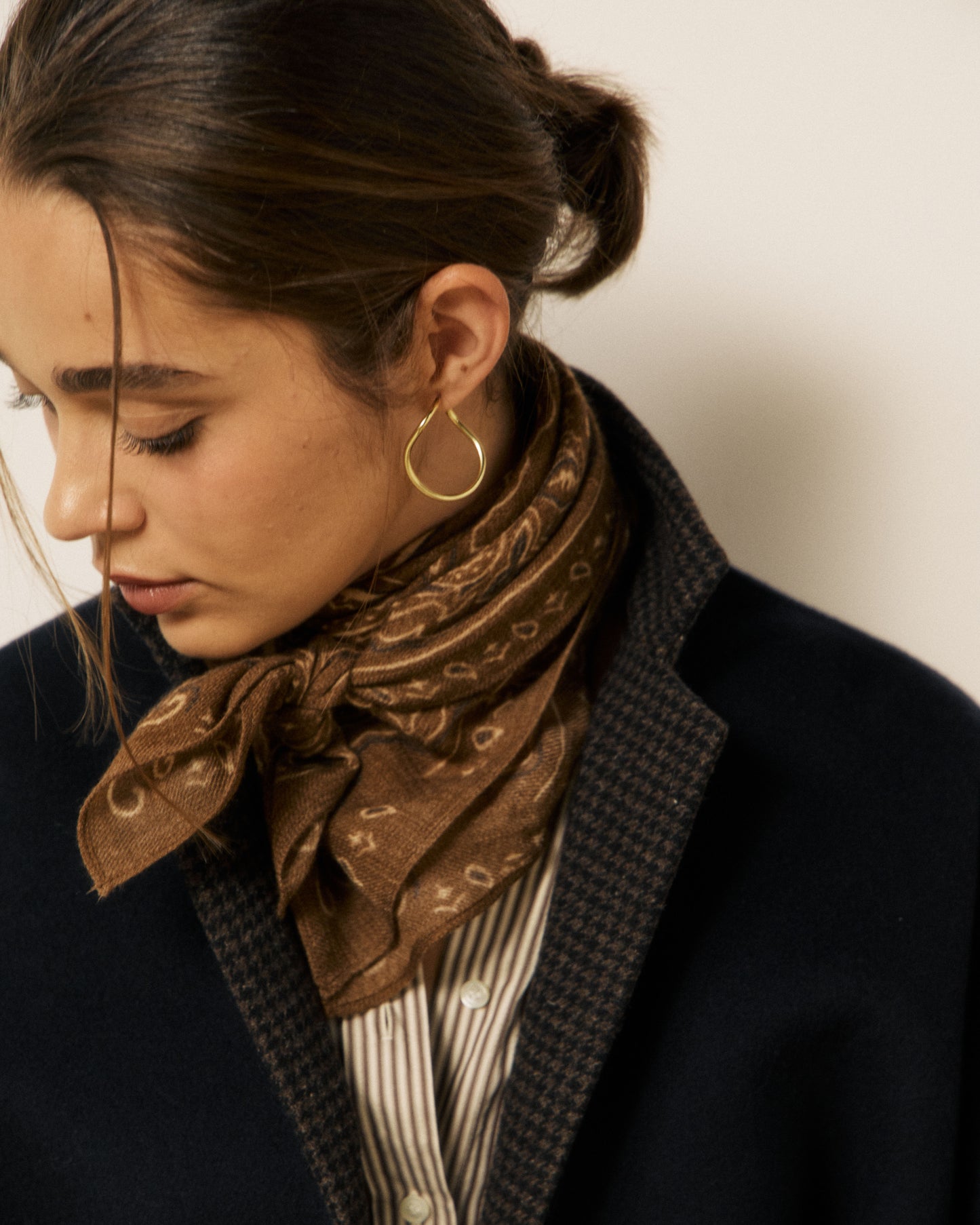 Echarpe Femme en Laine imprimé Taupe Bandana