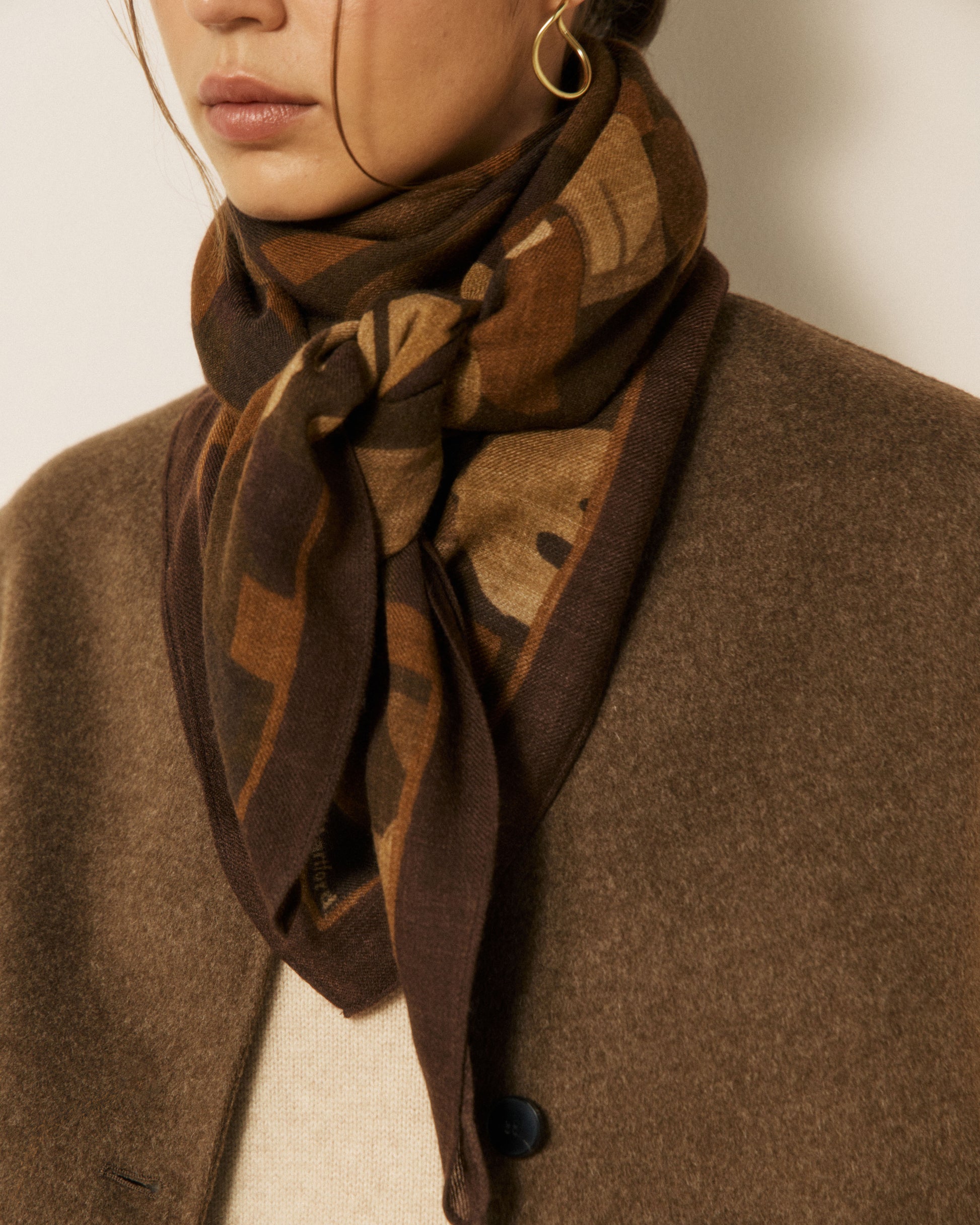 Echarpe Femme en Laine imprimé Géométrique Marron