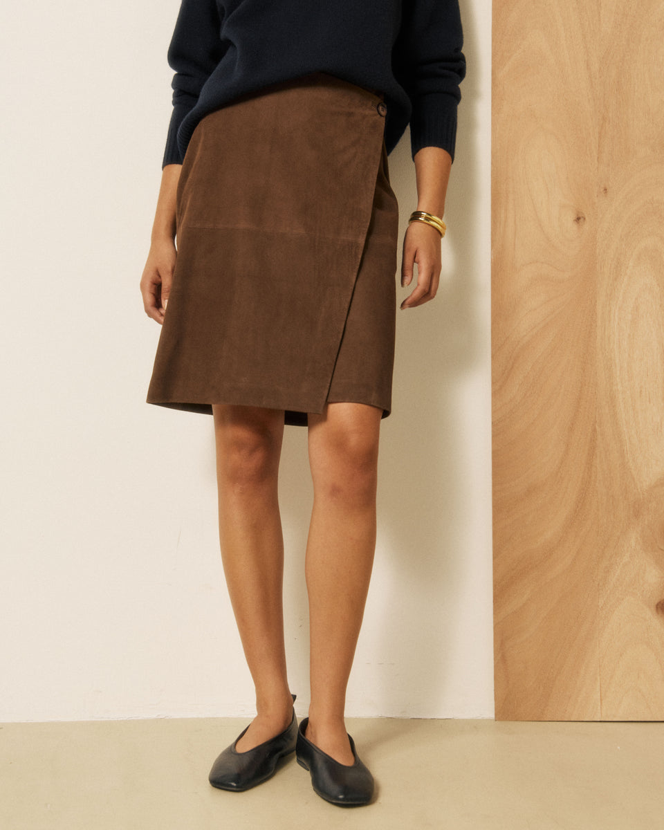 Jane Women's Brown Suede Skirt - Image 2
