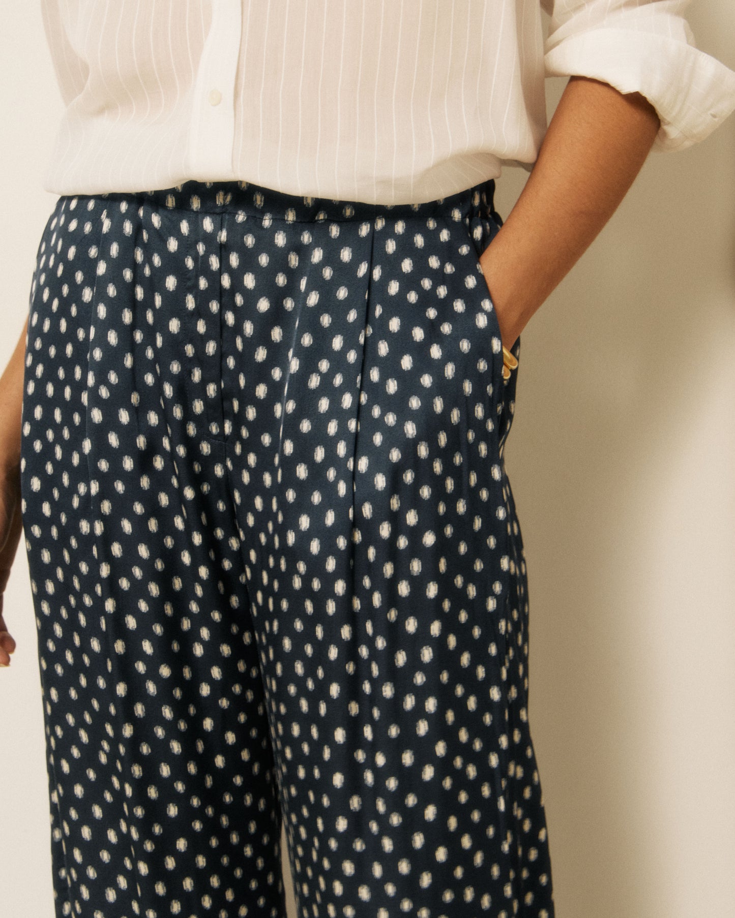 Pantalon Femme en Viscose à Pois Bleu Marine & Blanc Pays