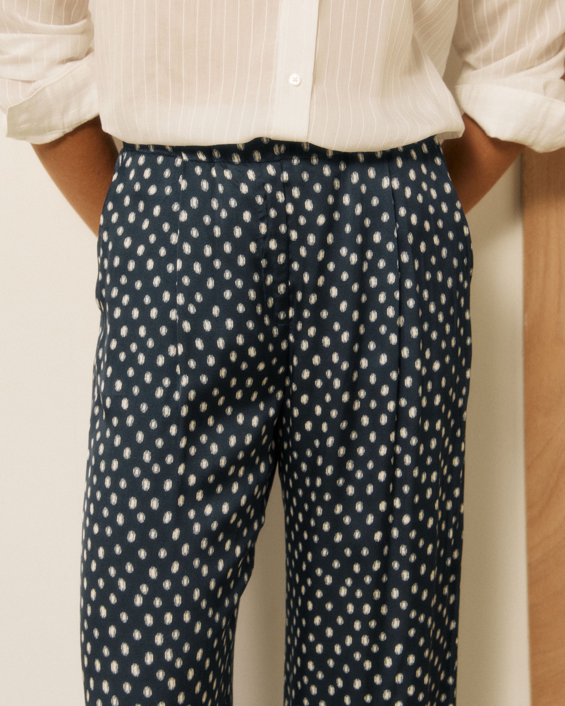 Pantalon Femme en Viscose à Pois Bleu Marine & Blanc Pays