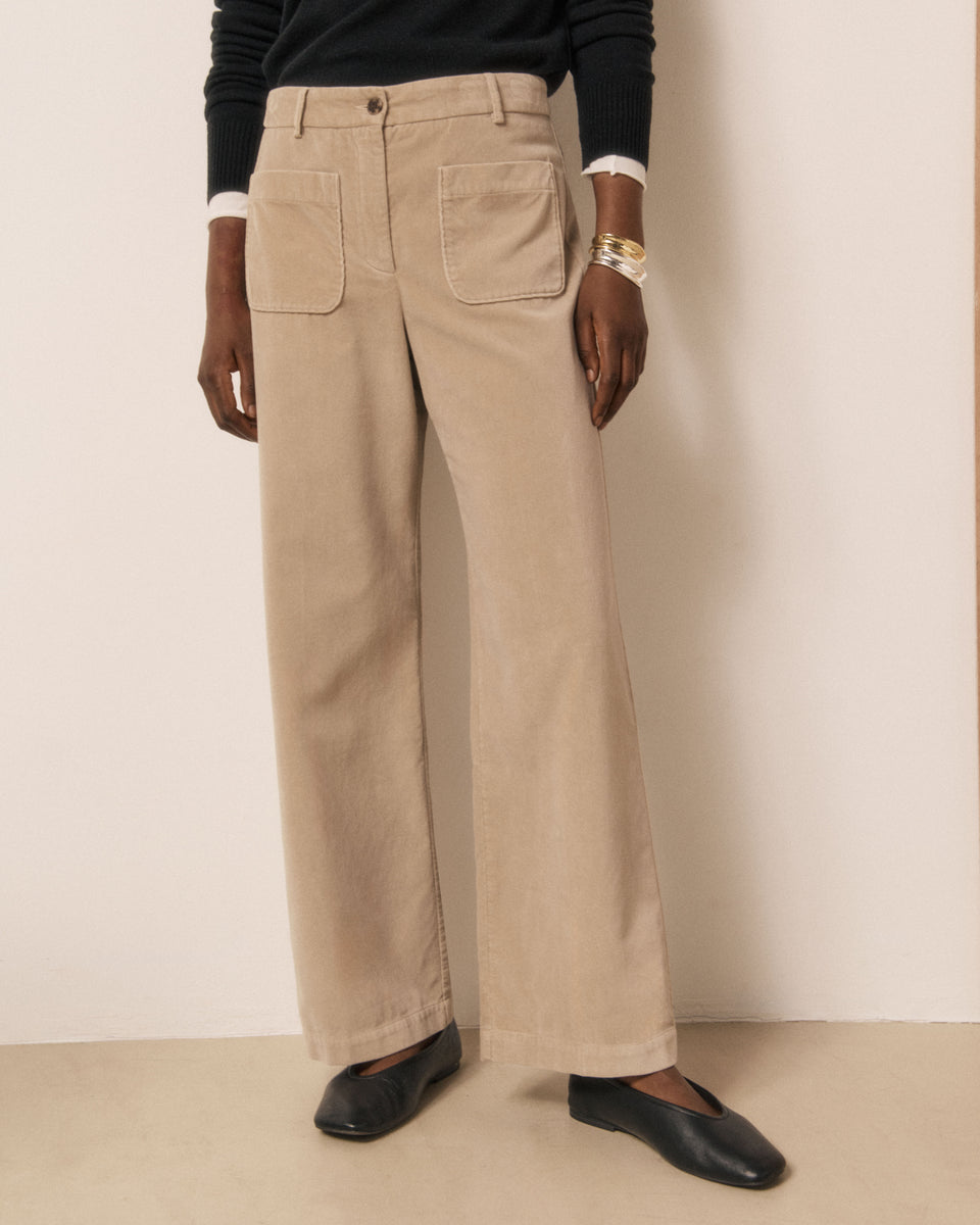 Pantalon Femme en Velours Lisse Beige Poli - Image 2