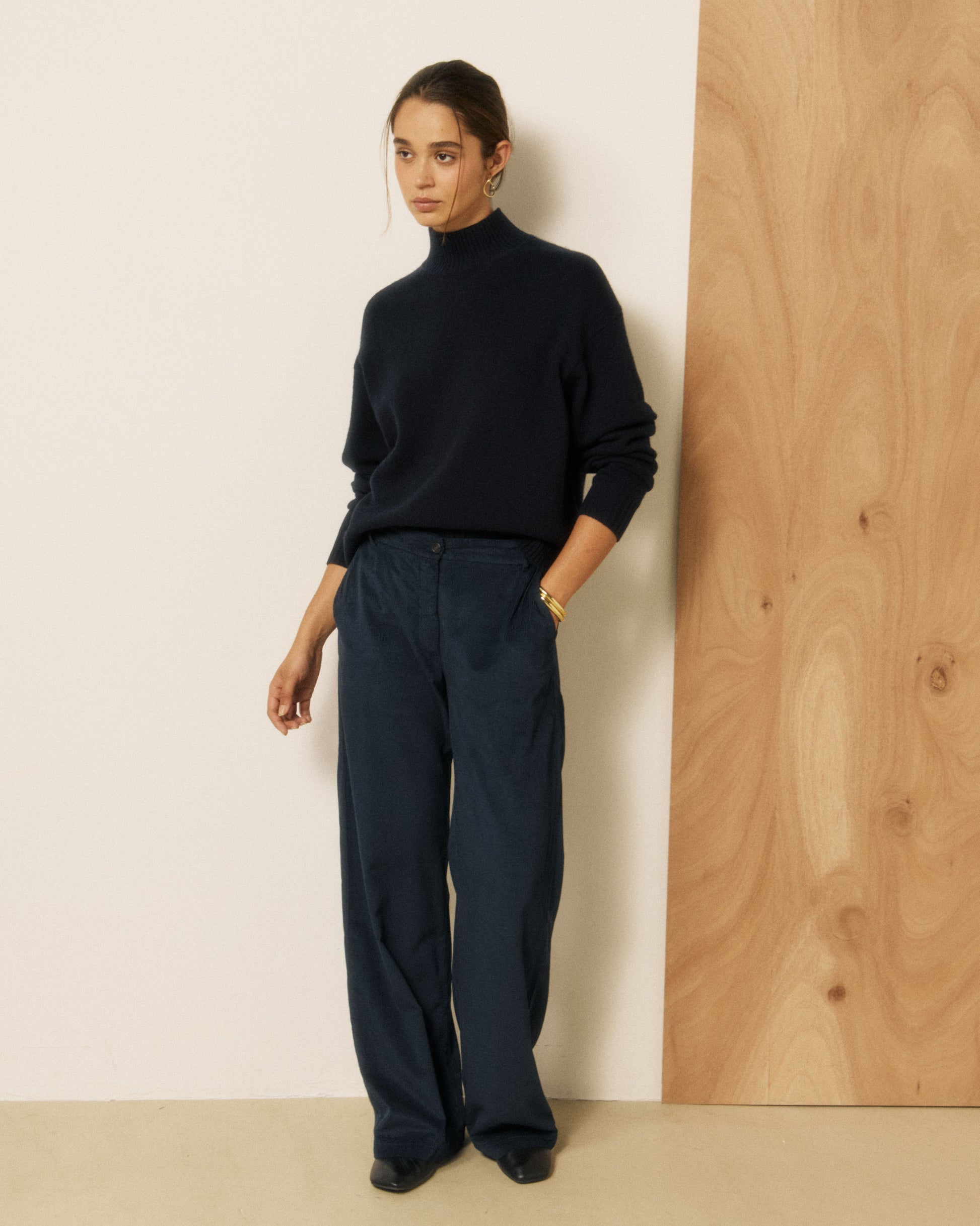 Pantalon Femme en Velours Côtelé Bleu Nuit Positanon