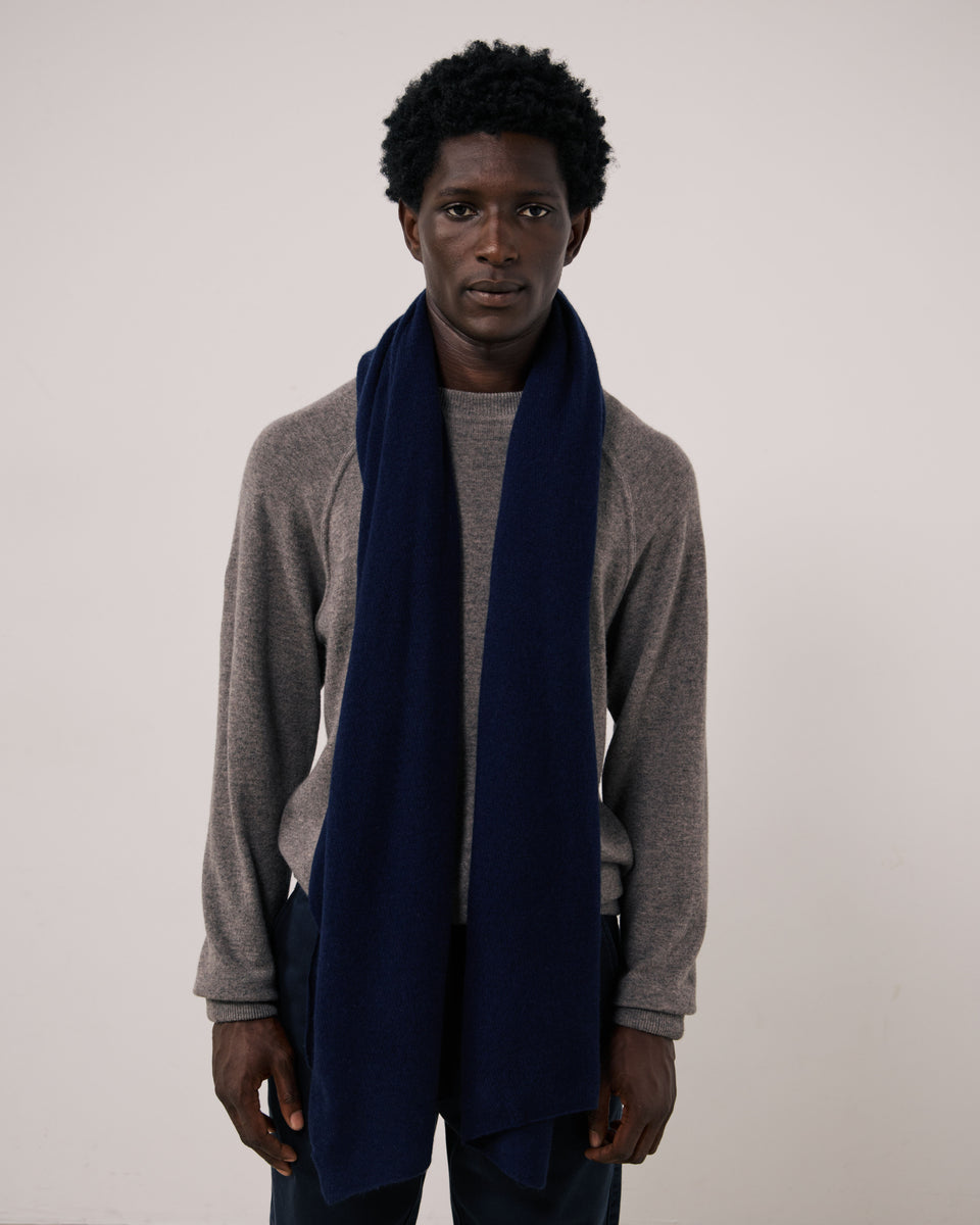 Men's Navy Blue Wool & Cashmere Scarf - Image 3