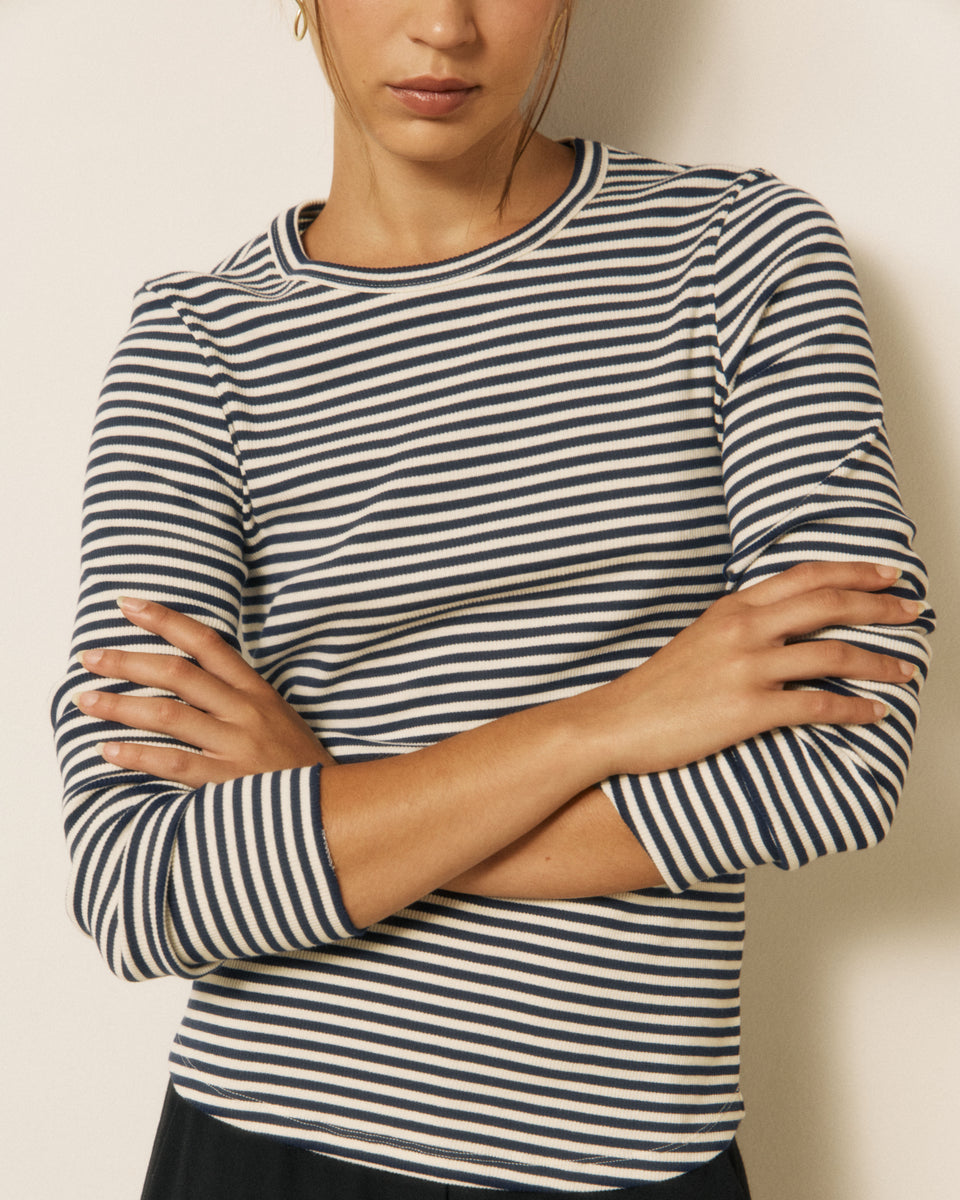 T-shirt Femme en Coton Côtelé à Rayures Ecru & Bleu Marine Taurua - Image principale
