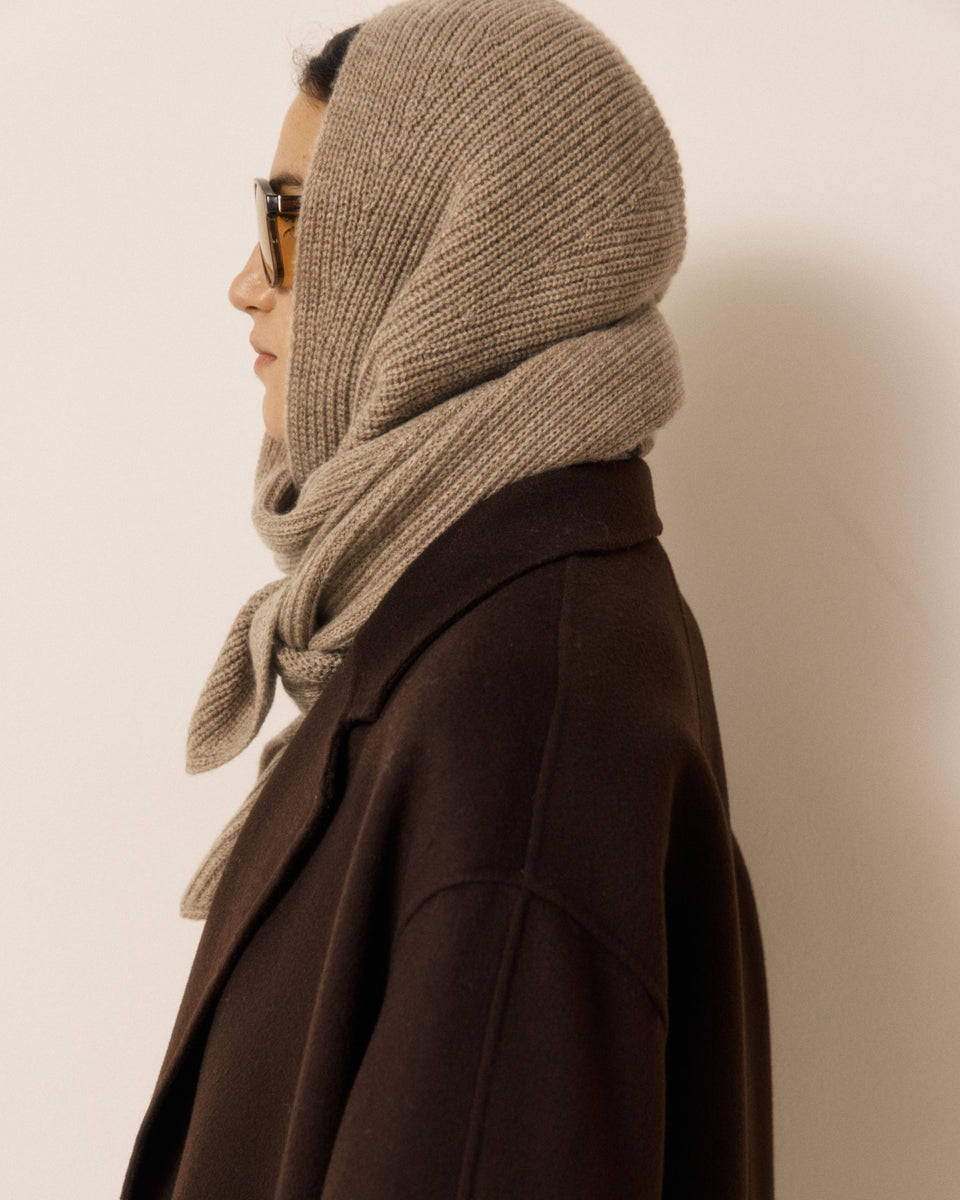 Passamontagna da donna in lana e cashmere taupe Mera - Image 2