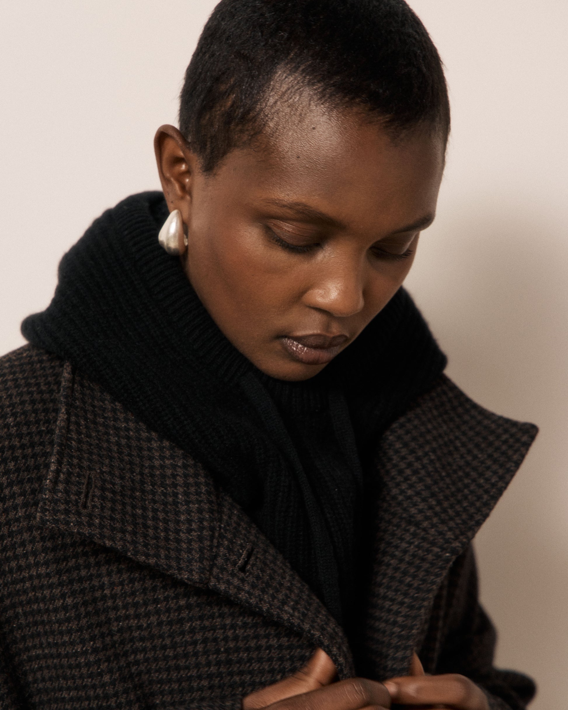 Cagoule Femme en Laine & Cachemire Noir Meysie