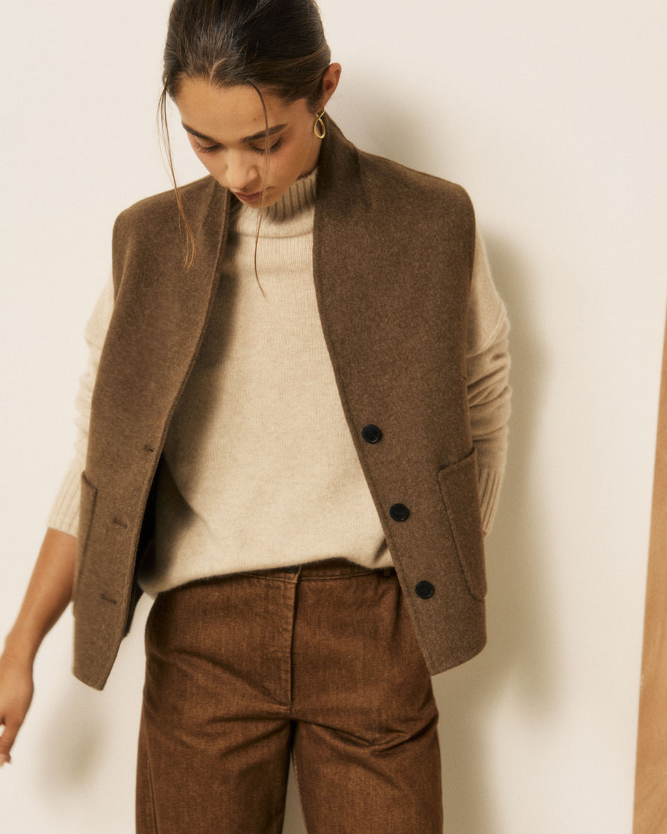 Vimo Women's Brown Double-faced Wool Vest - Image 2