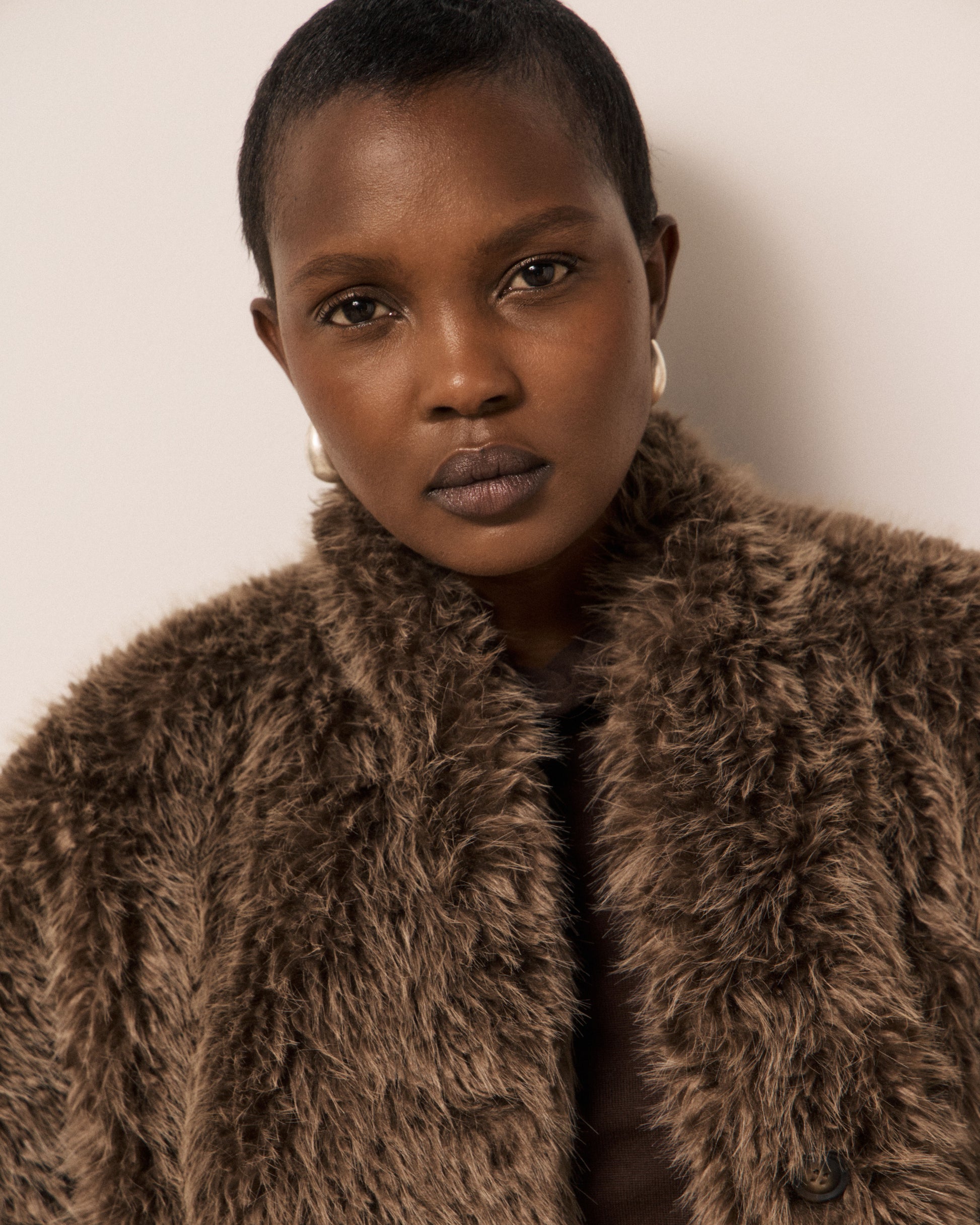 Veste Femme en Fausse fourrure à poils longs Marron Valda