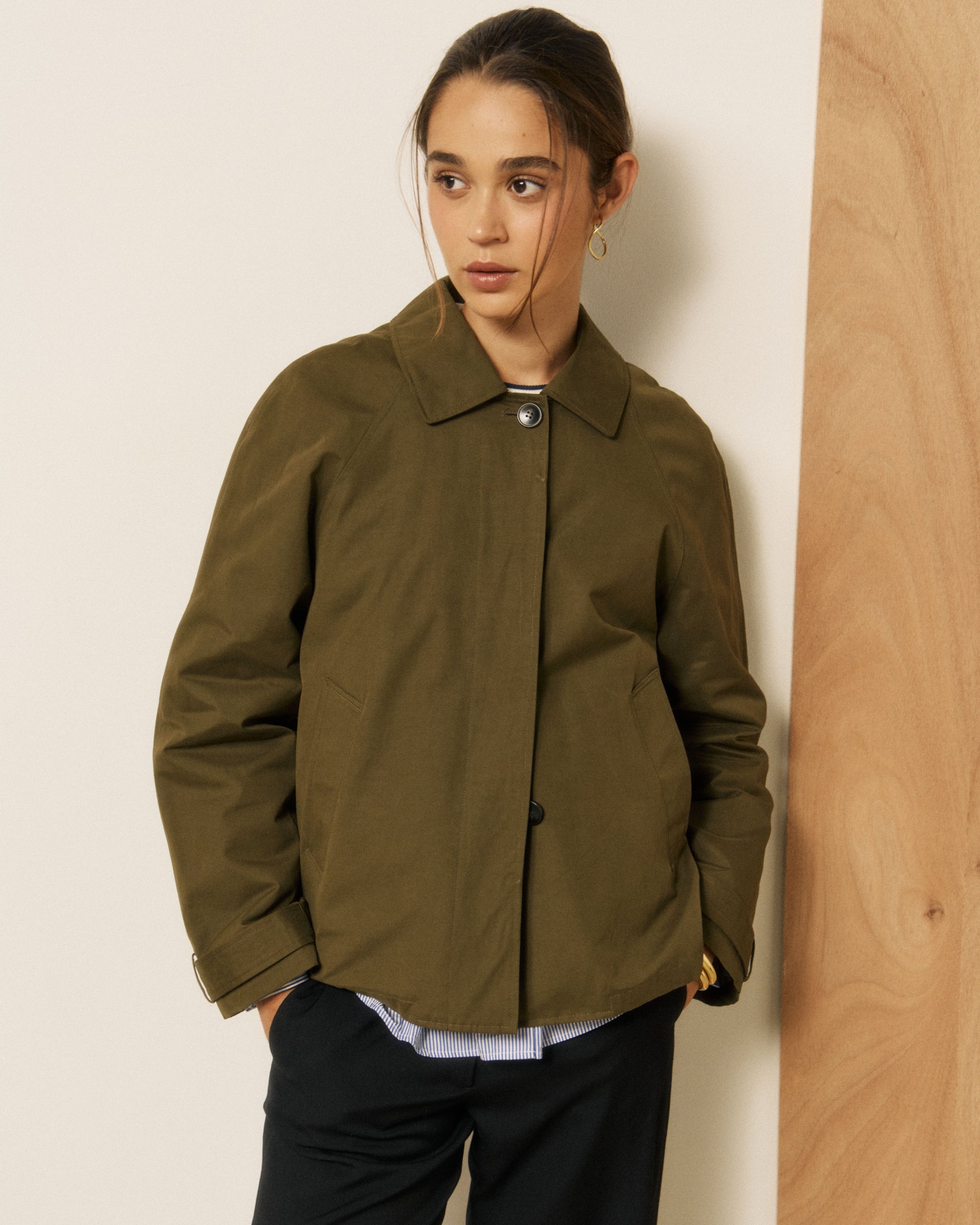 Manteau Femme en Gabardine de Coton Vert Militaire Voltaire