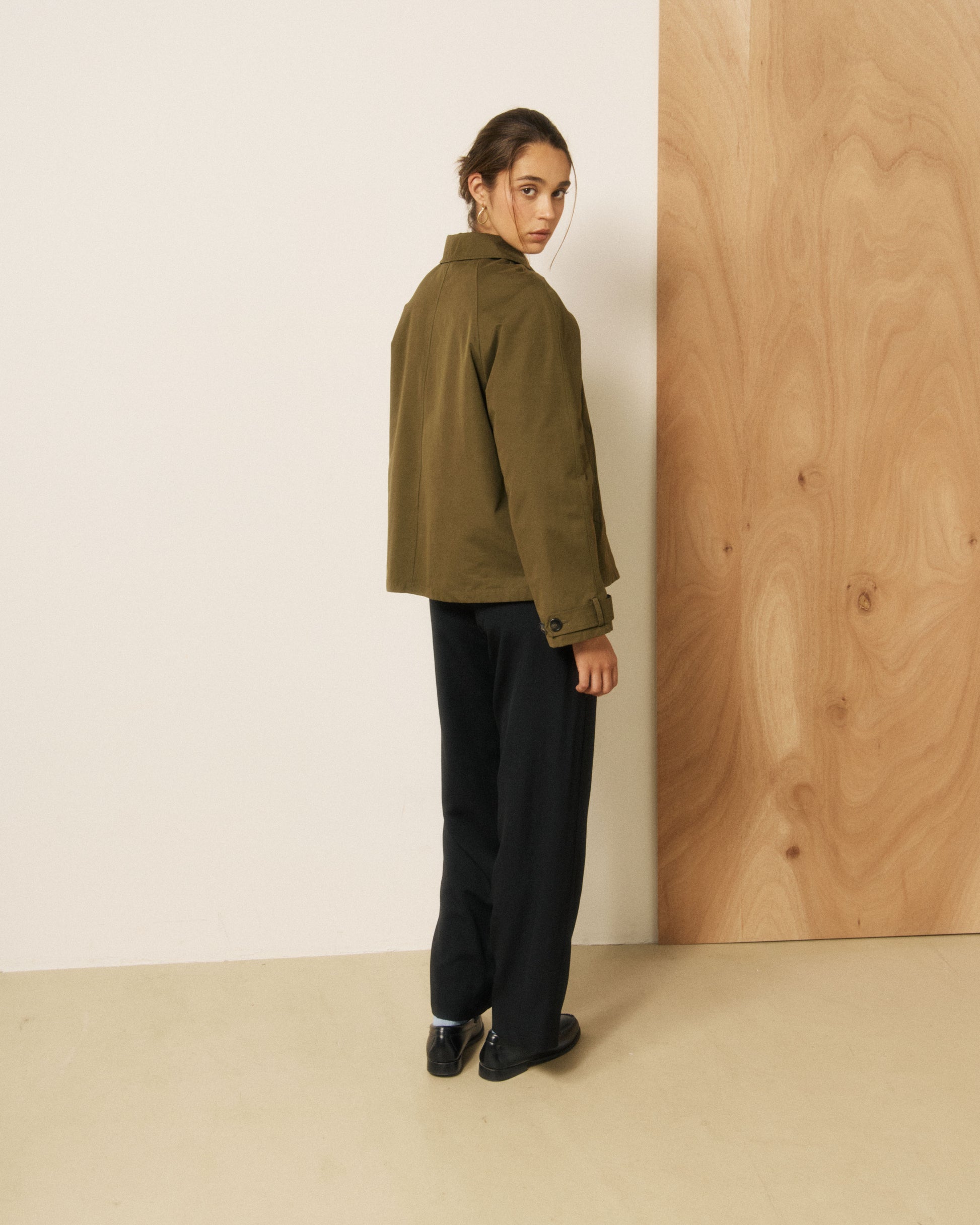 Manteau Femme en Gabardine de Coton Vert Militaire Voltaire