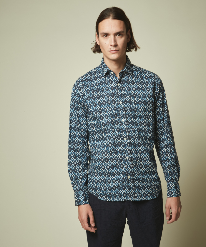 Regular Paul shirt in indigo ikat print
