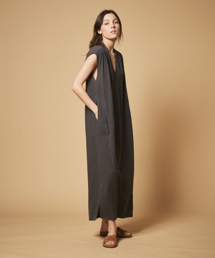 Long graphite Regate dress in slub cotton gaze