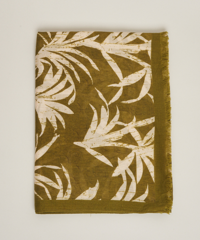 Palm trees' printed scarf in Matcha cotton